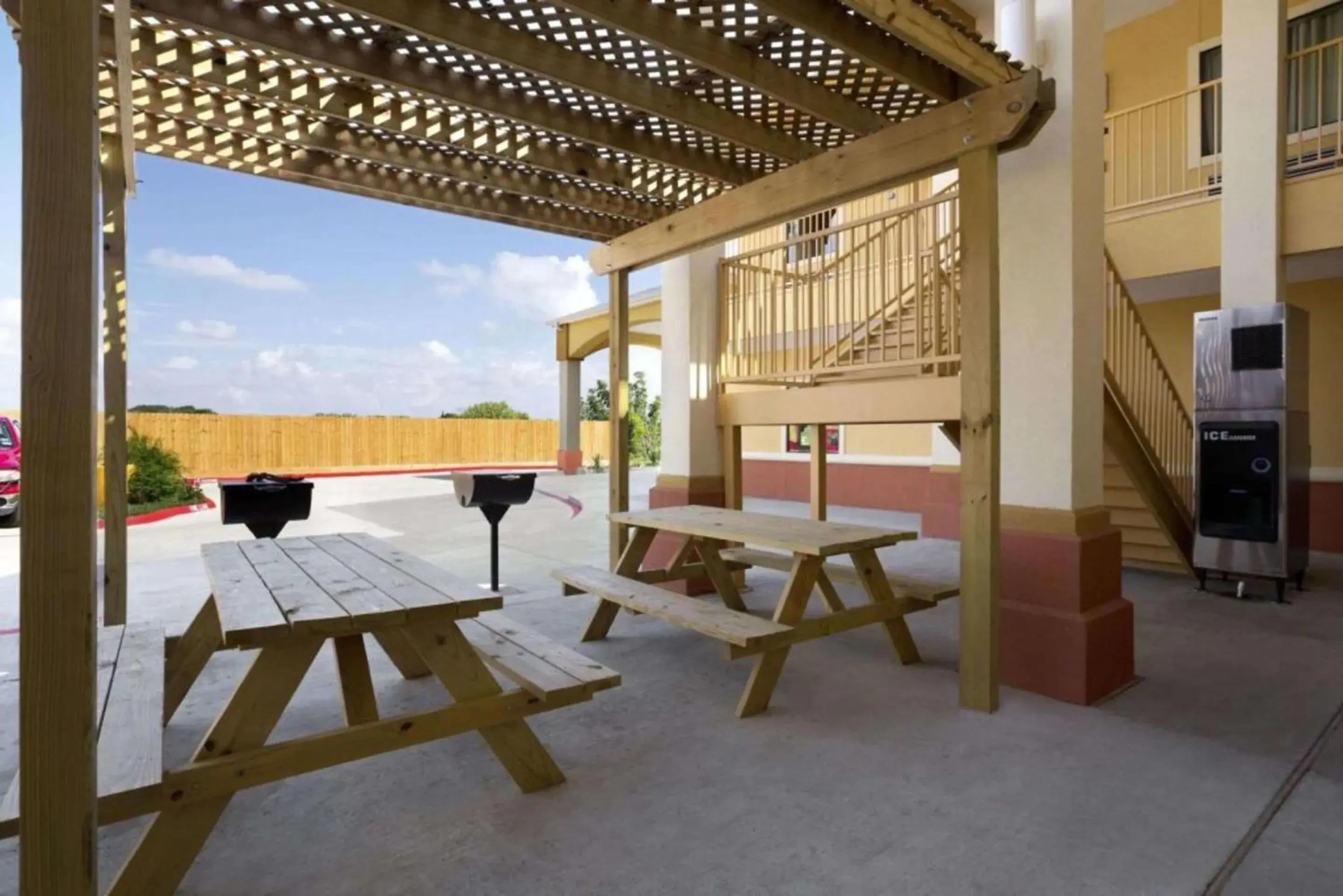 Property building in Studio 6 Gonzales, TX Property building in Studio 6 Gonzales, TX