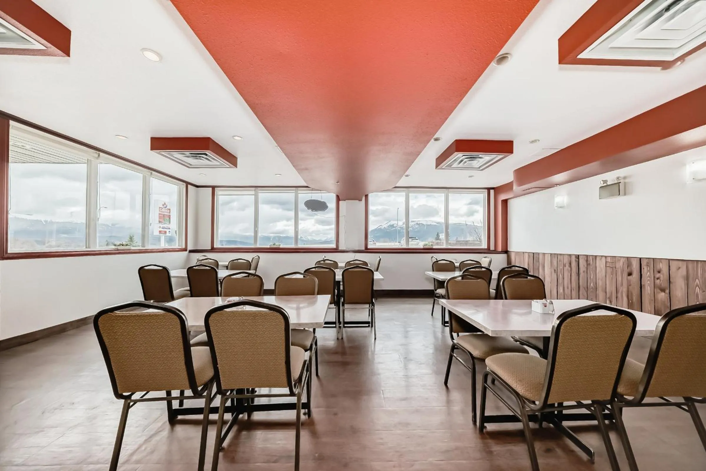 Restaurant/places to eat in Grande Cache Inn & Suites