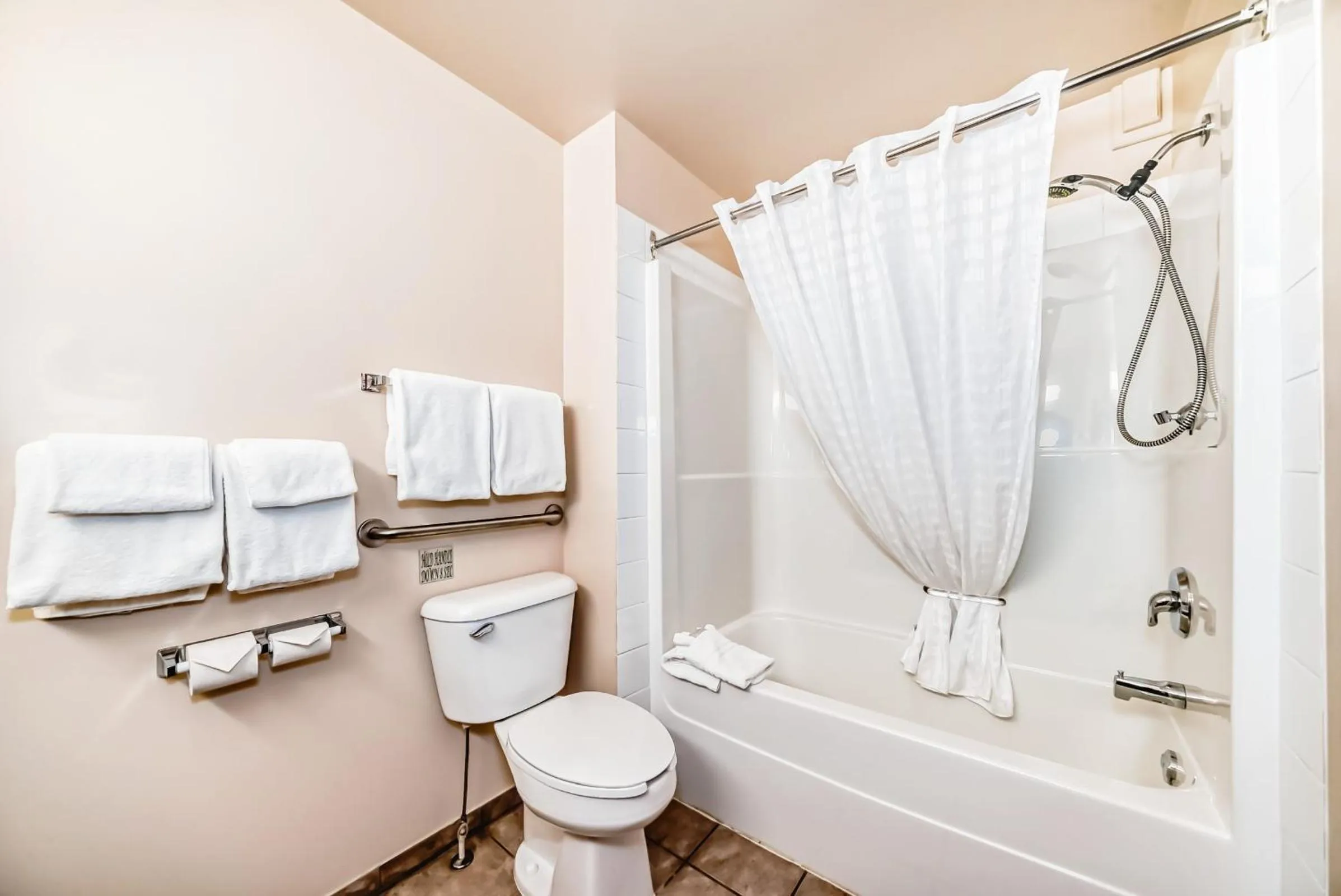 Bathroom in Grande Cache Inn & Suites