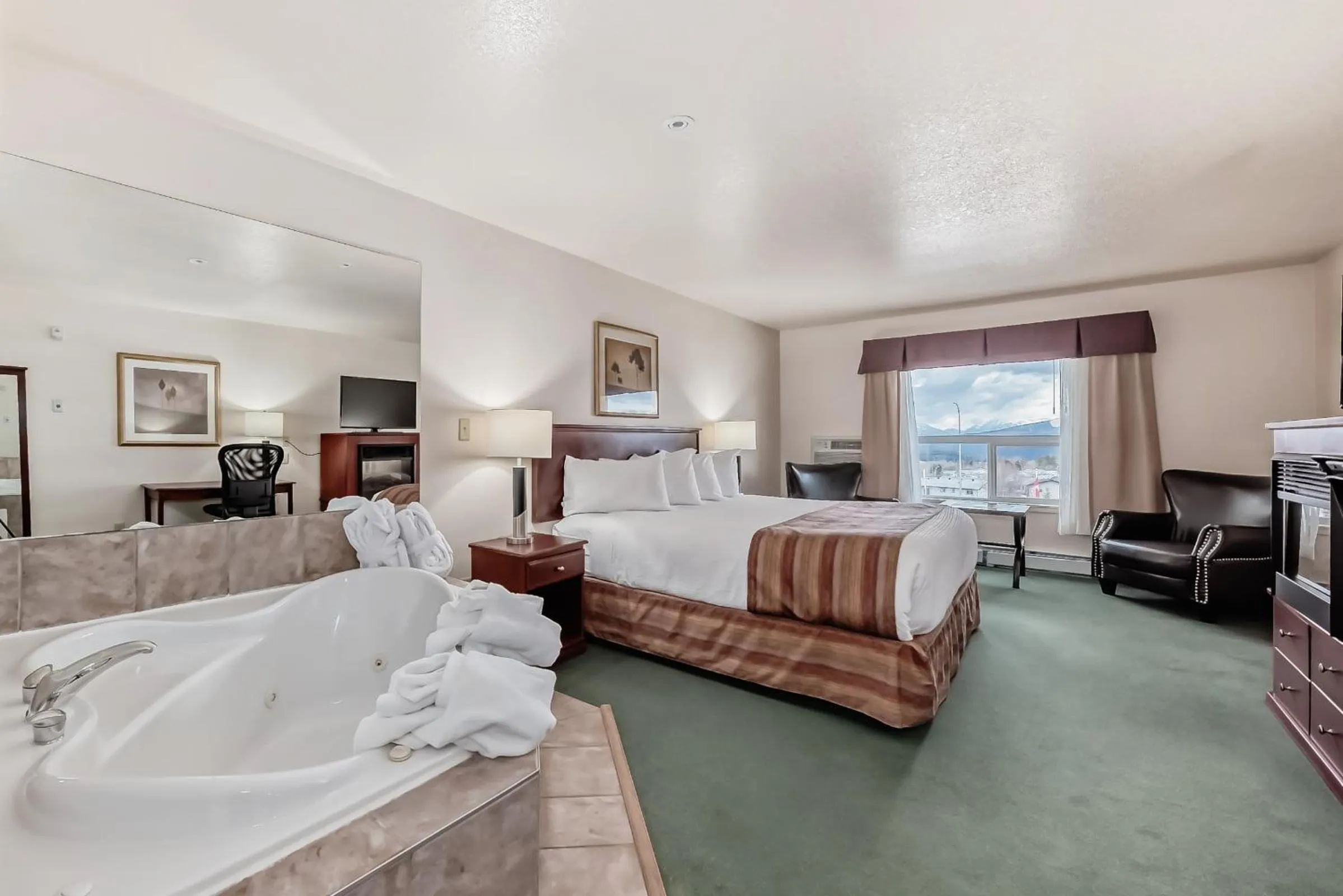 Bed in Grande Cache Inn & Suites