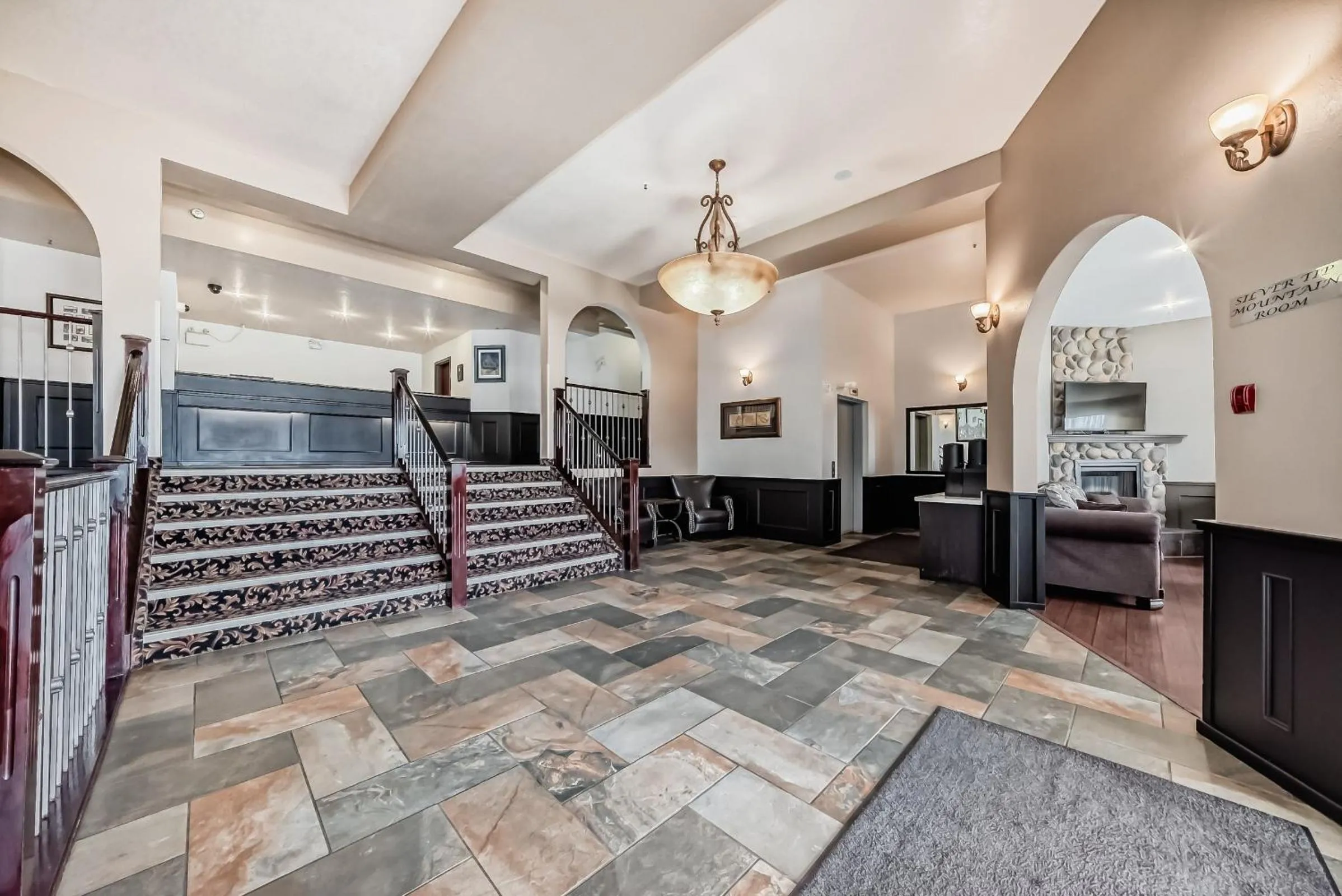 Lobby or reception in Grande Cache Inn & Suites