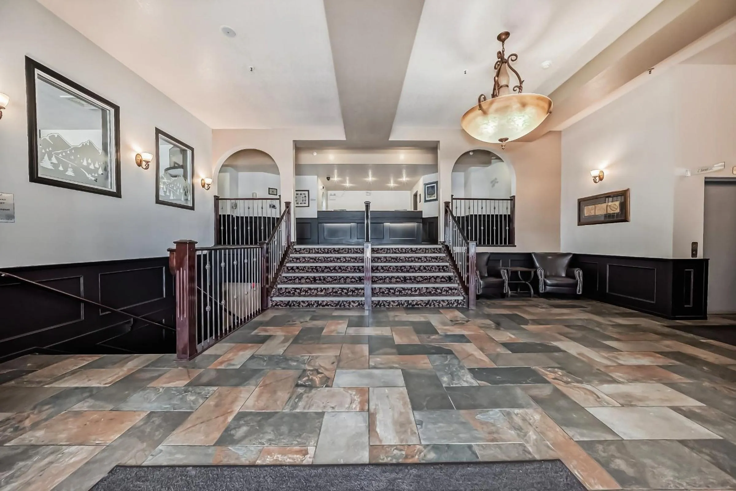 Lobby or reception in Grande Cache Inn & Suites