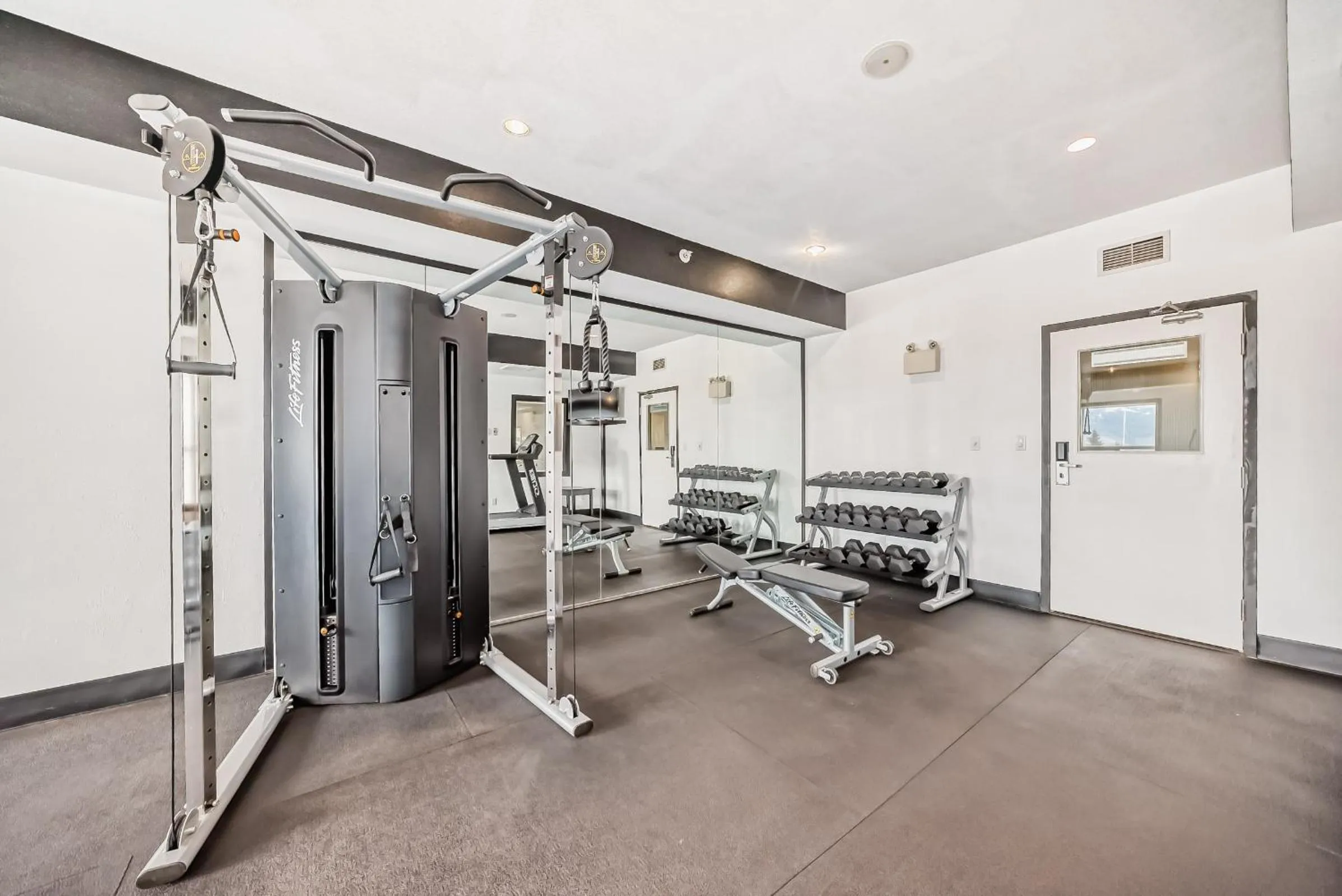 Fitness centre/facilities in Grande Cache Inn & Suites