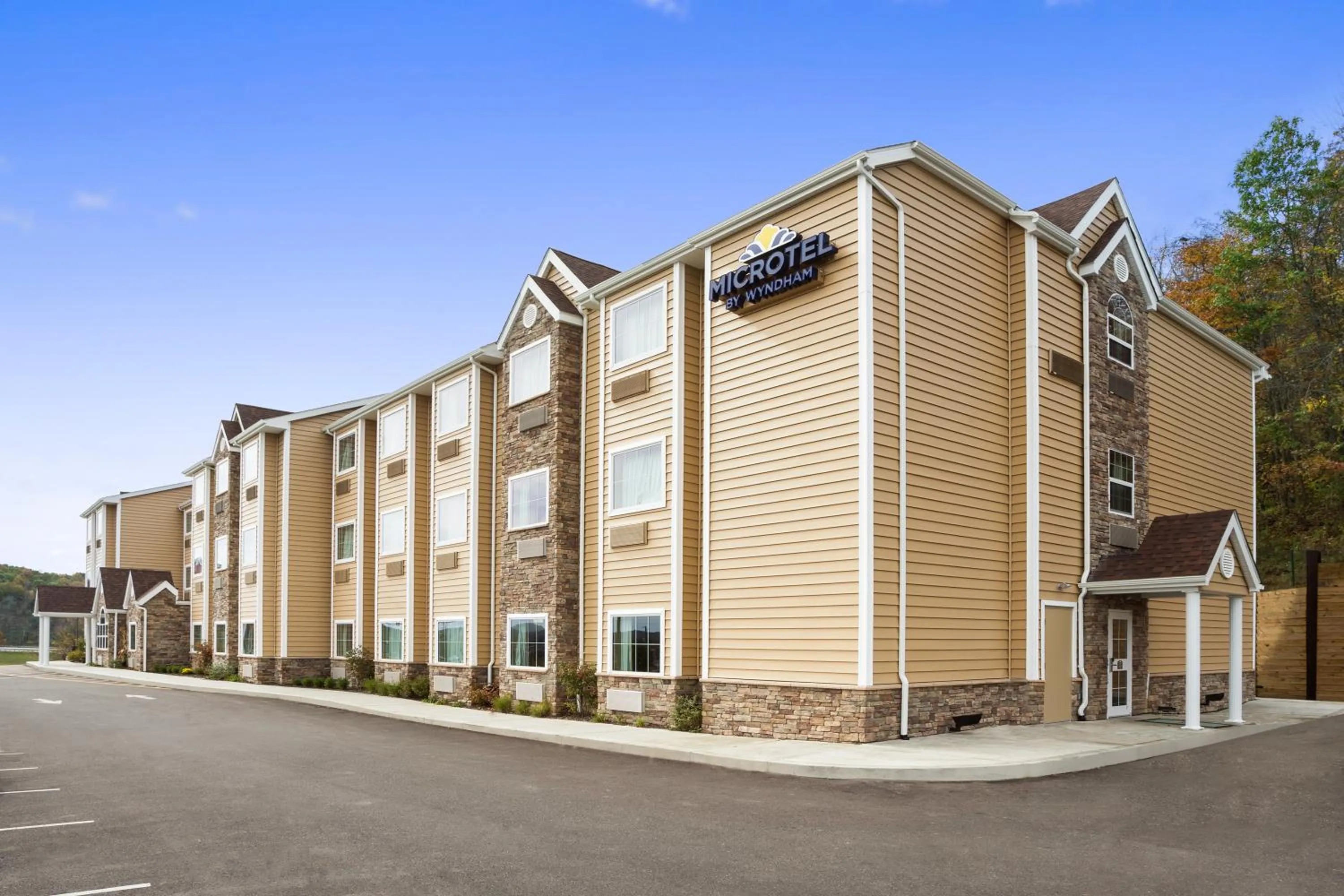 Property building in Microtel Inn & Suites by Wyndham Cambridge