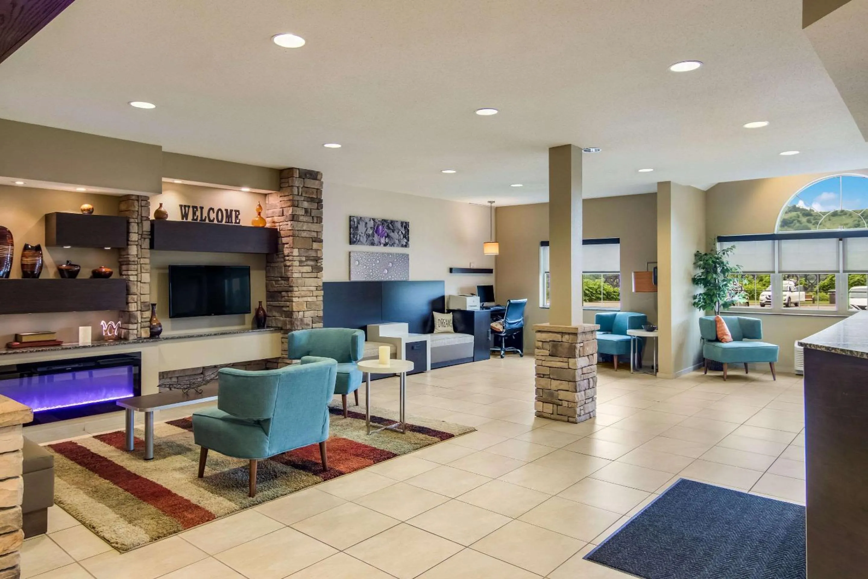 Lobby or reception in Sleep Inn & Suites Steubenville at the University
