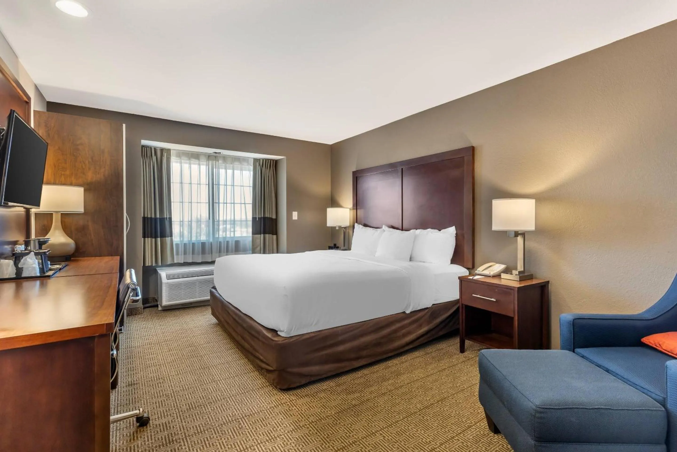 Bedroom, Bed in Comfort Inn & Suites Aztec - Farmington Area