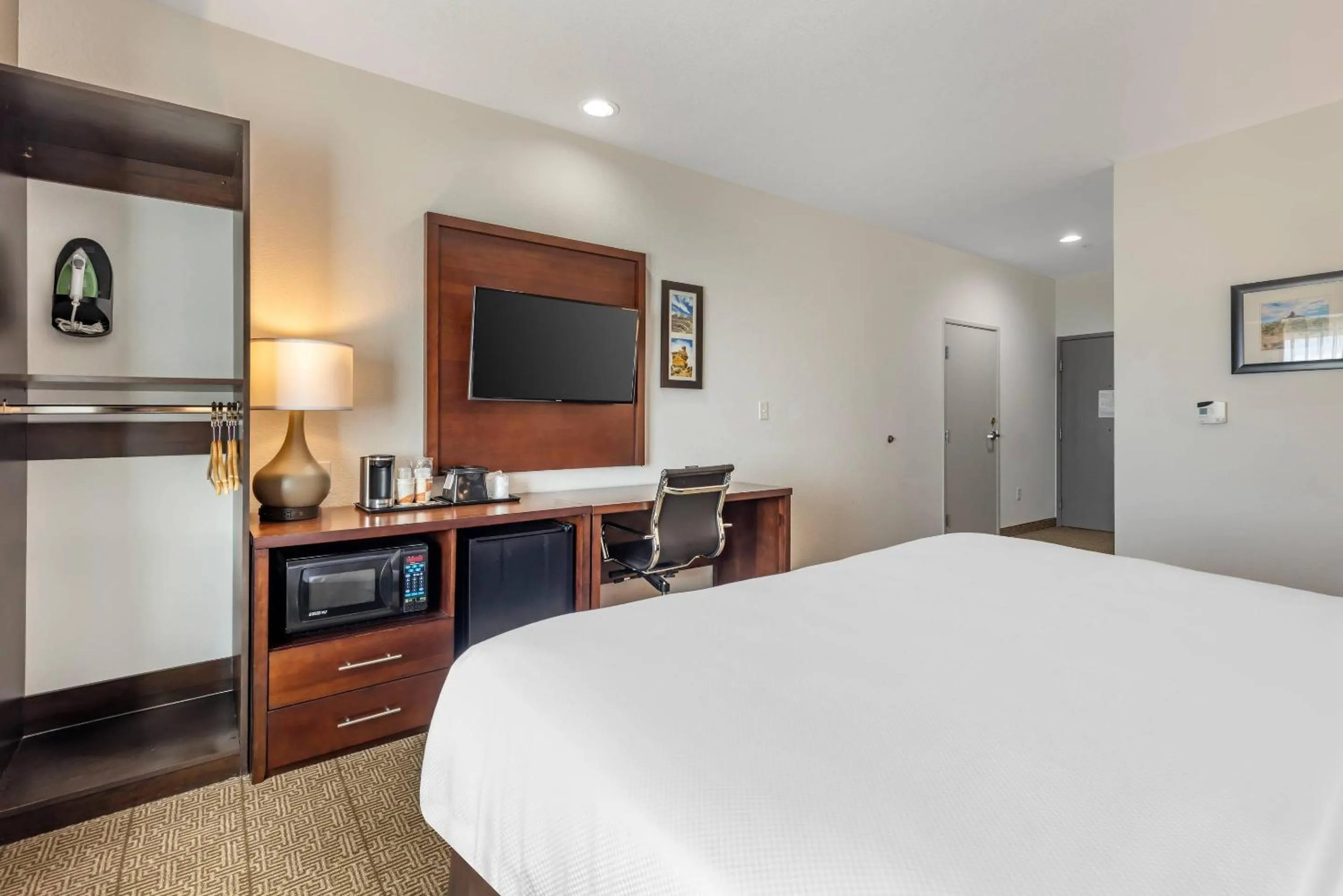 Bedroom, Bed in Comfort Inn & Suites Aztec - Farmington Area