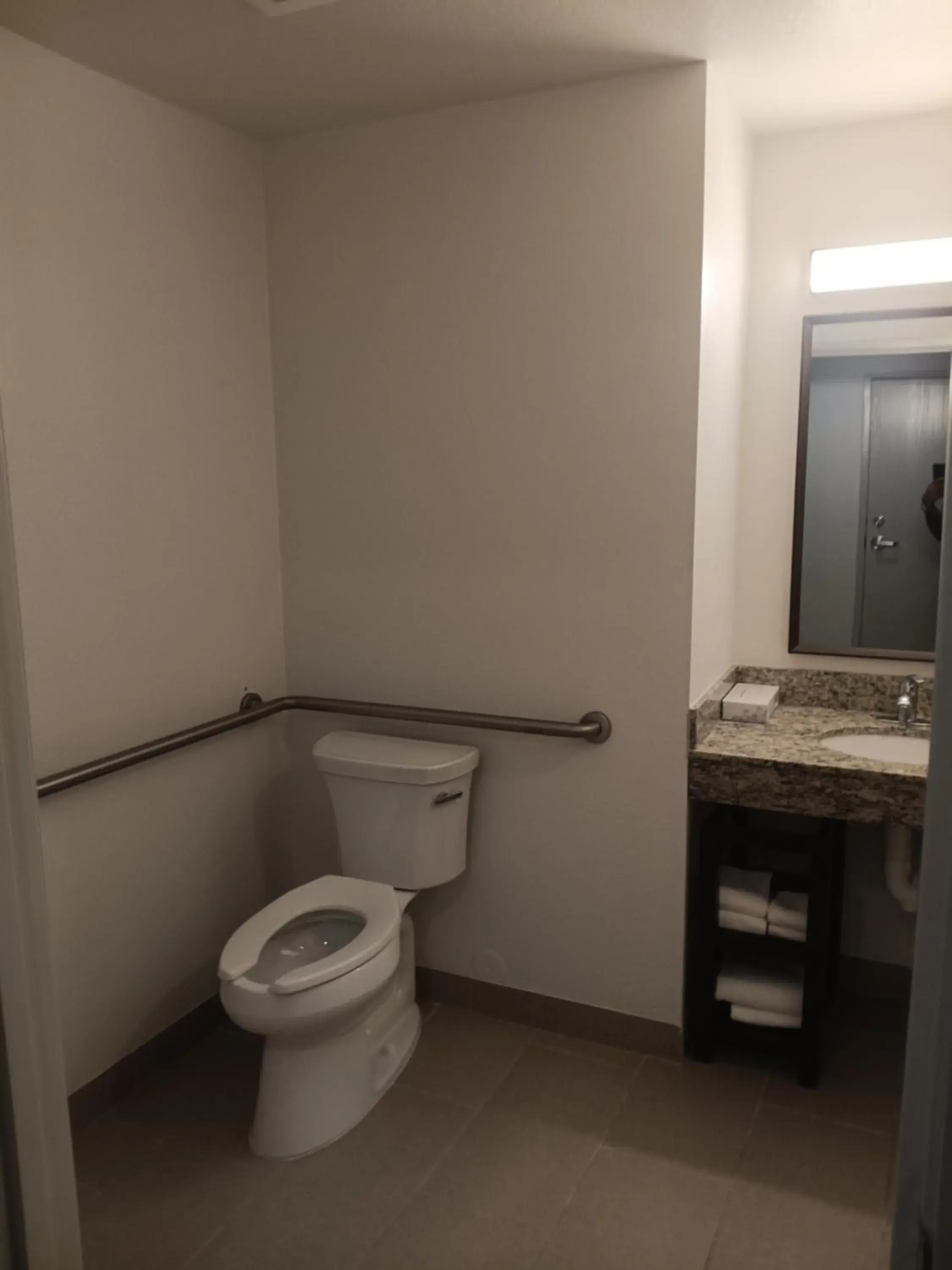 King Suite Upgrade - Accessible/Non Smoking in Comfort Inn & Suites Aztec - Farmington Area King Suite Upgrade - Accessible/Non Smoking in Comfort Inn & Suites Aztec - Farmington Area