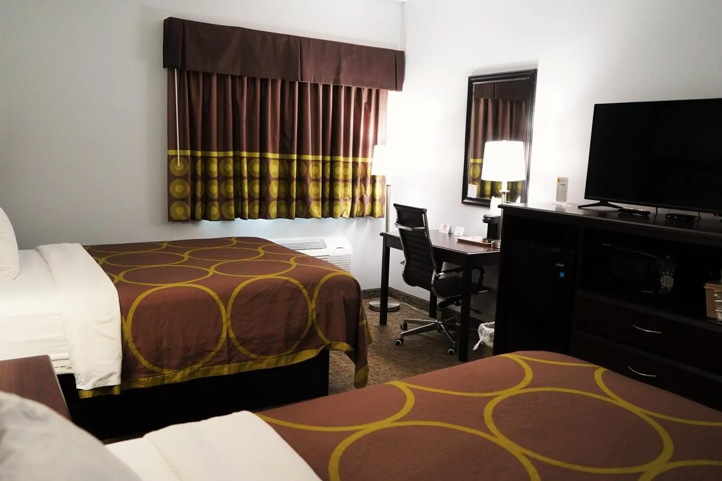 Bedroom in Super 8 by Wyndham Grove City Bedroom in Super 8 by Wyndham Grove City