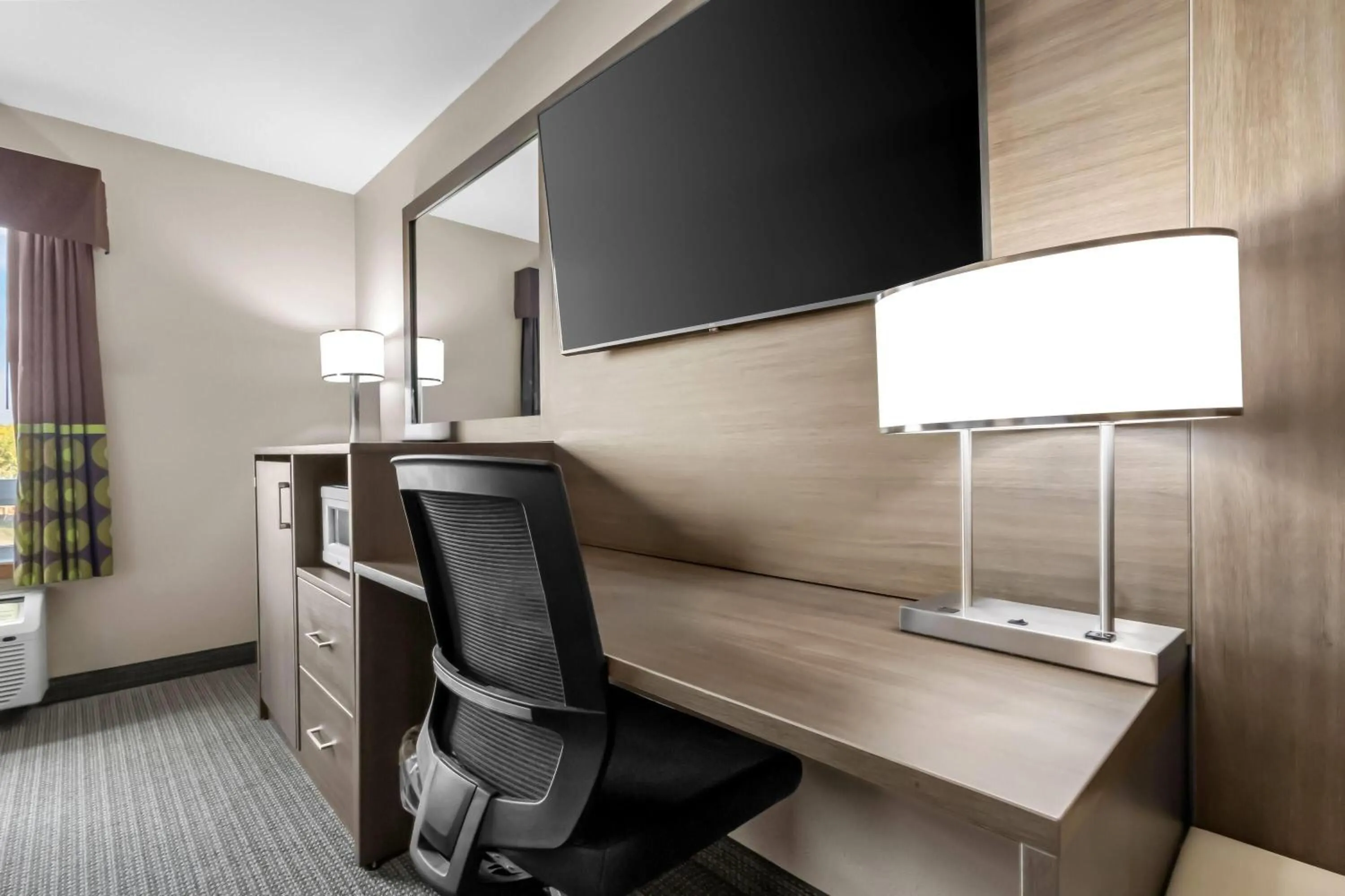 Bed in Super 8 by Wyndham Prince Albert