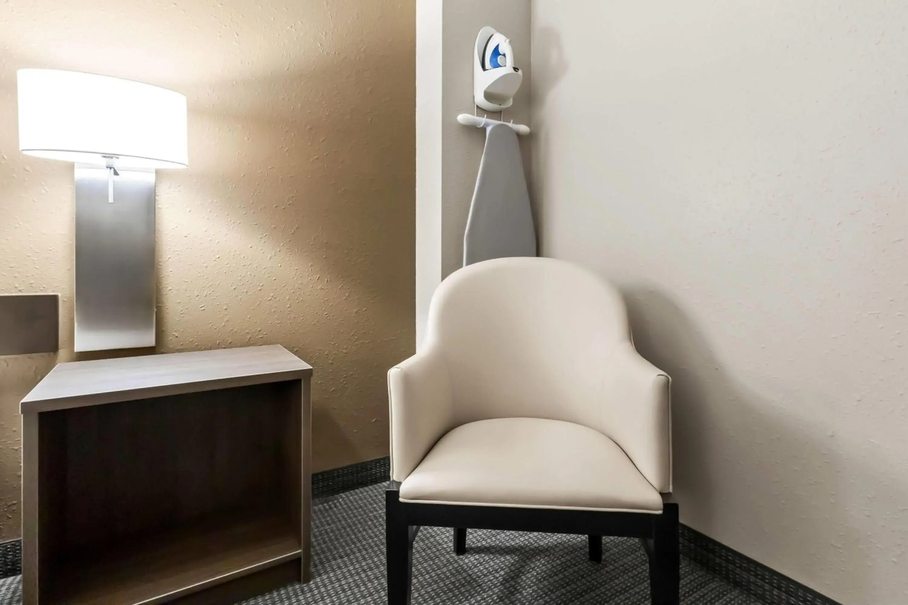 Bed in Super 8 by Wyndham Prince Albert Bed in Super 8 by Wyndham Prince Albert