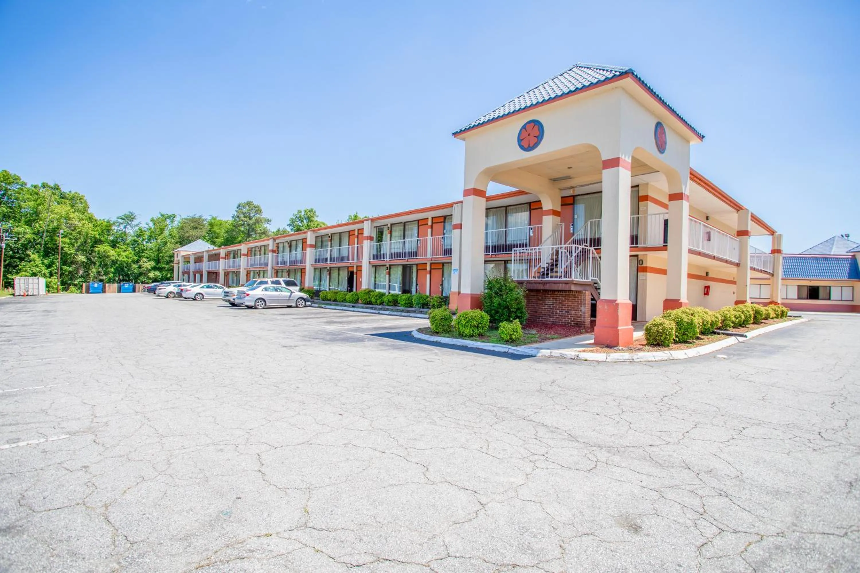 Parking in OYO hotel Greensboro east I 40