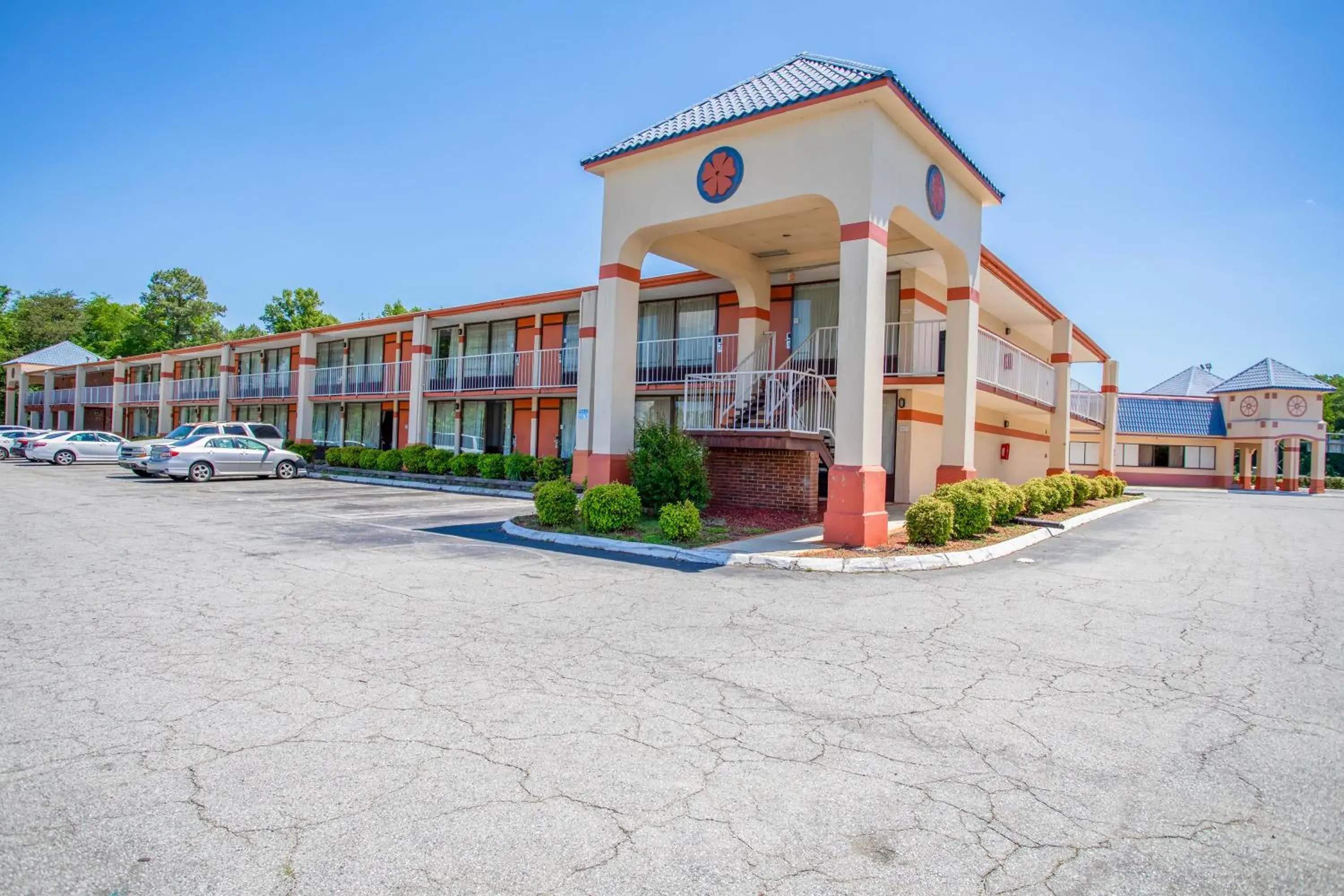 Property building in OYO hotel Greensboro east I 40 Property building in OYO hotel Greensboro east I 40