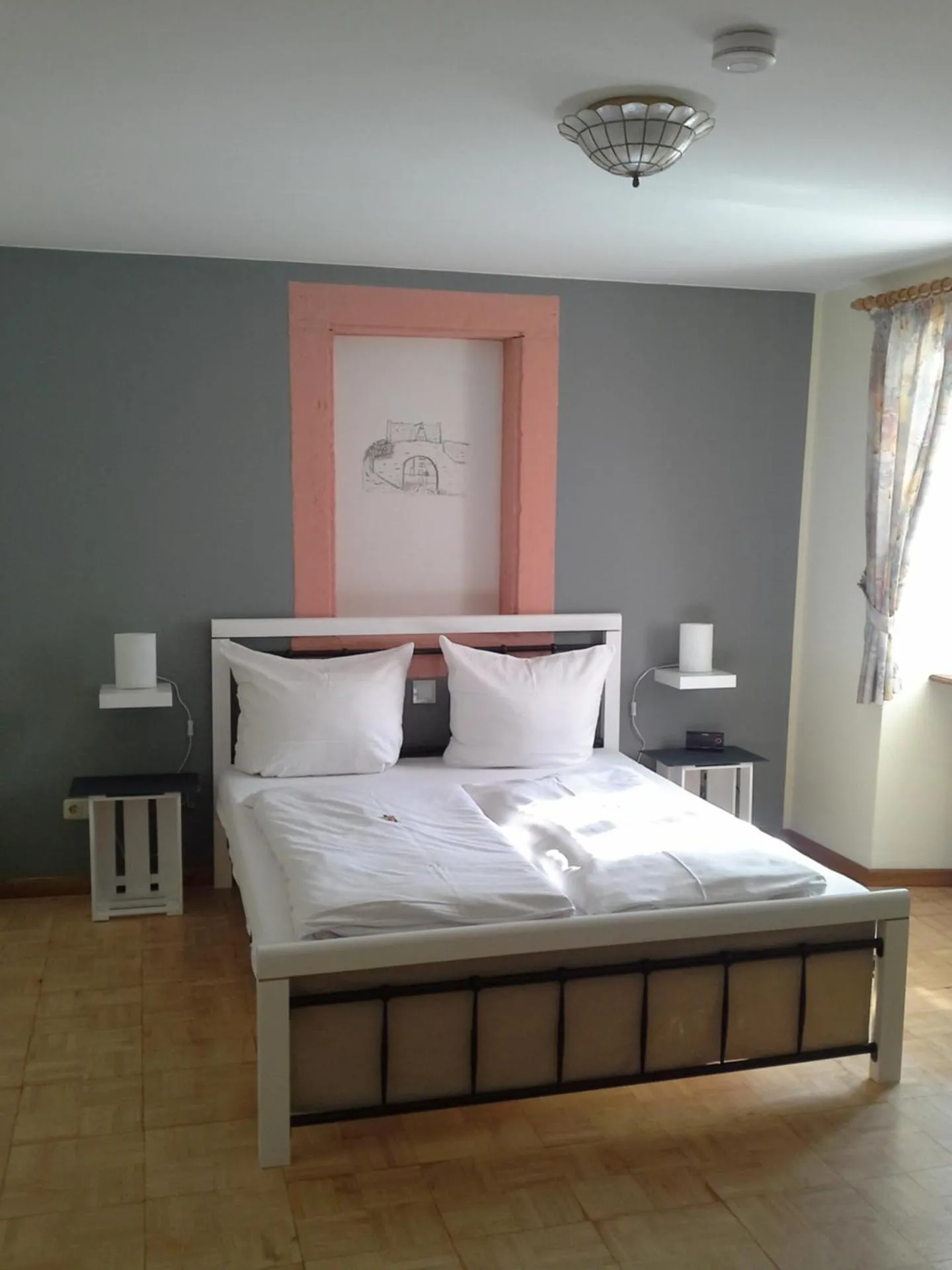 Bed in Weinhaus Kurtrierer Hof