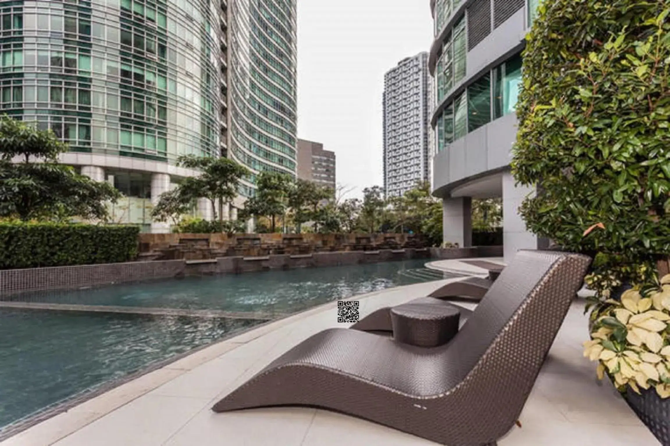 Swimming pool in Avant Apartments at The Fort Swimming pool in Avant Apartments at The Fort