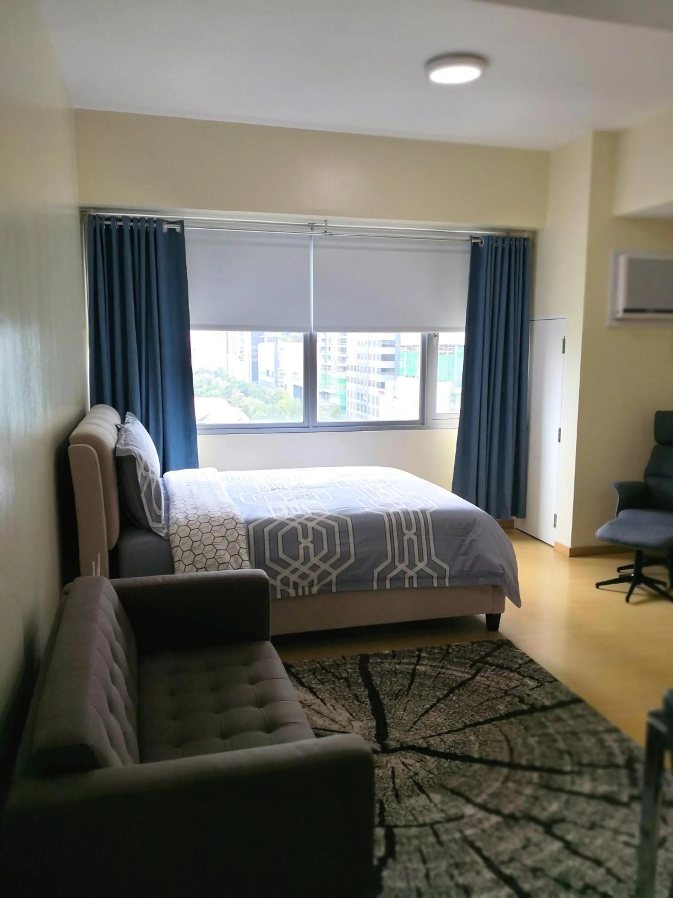 Living room in Avant Apartments at The Fort