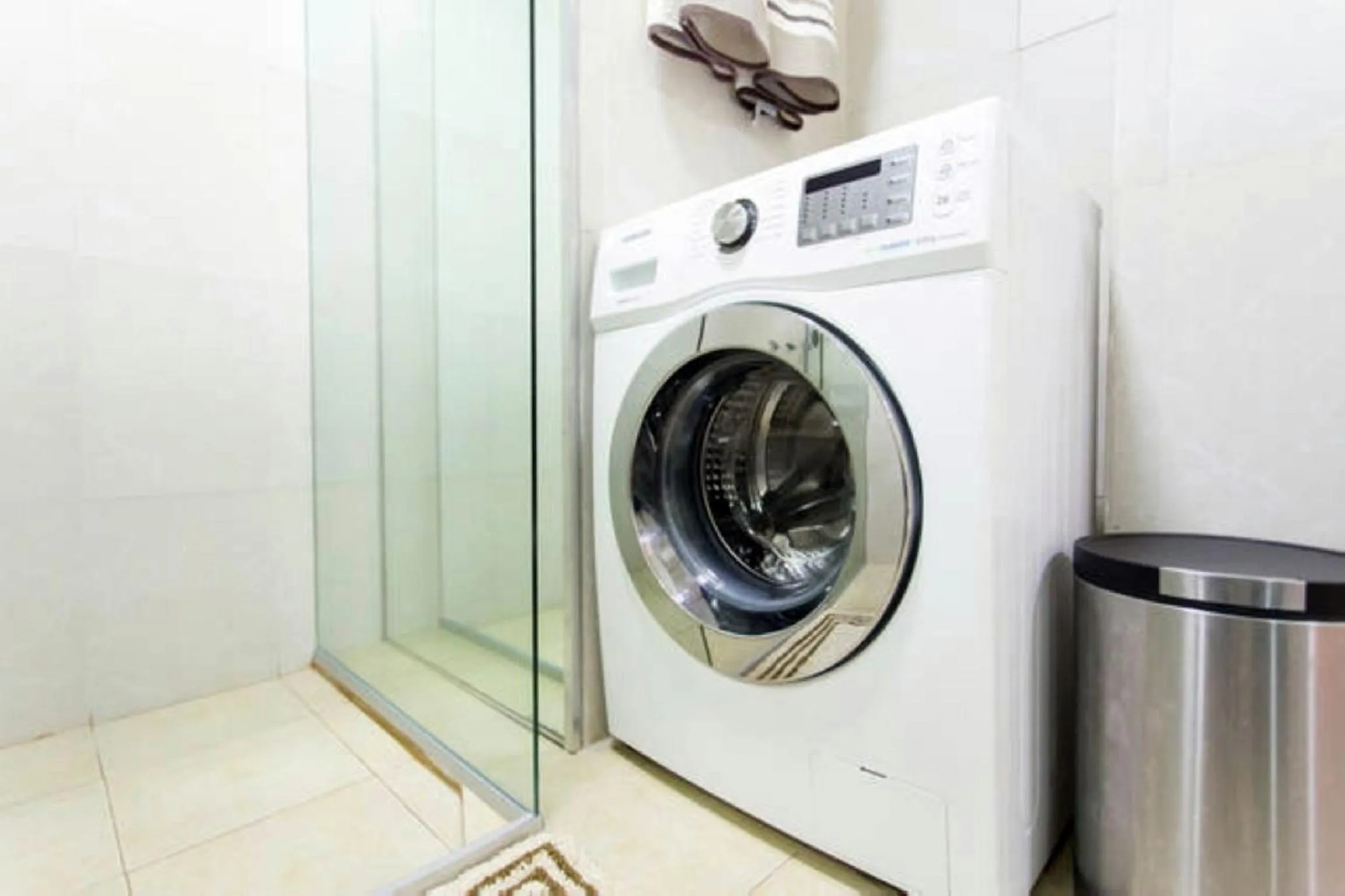 Bathroom in Avant Apartments at The Fort