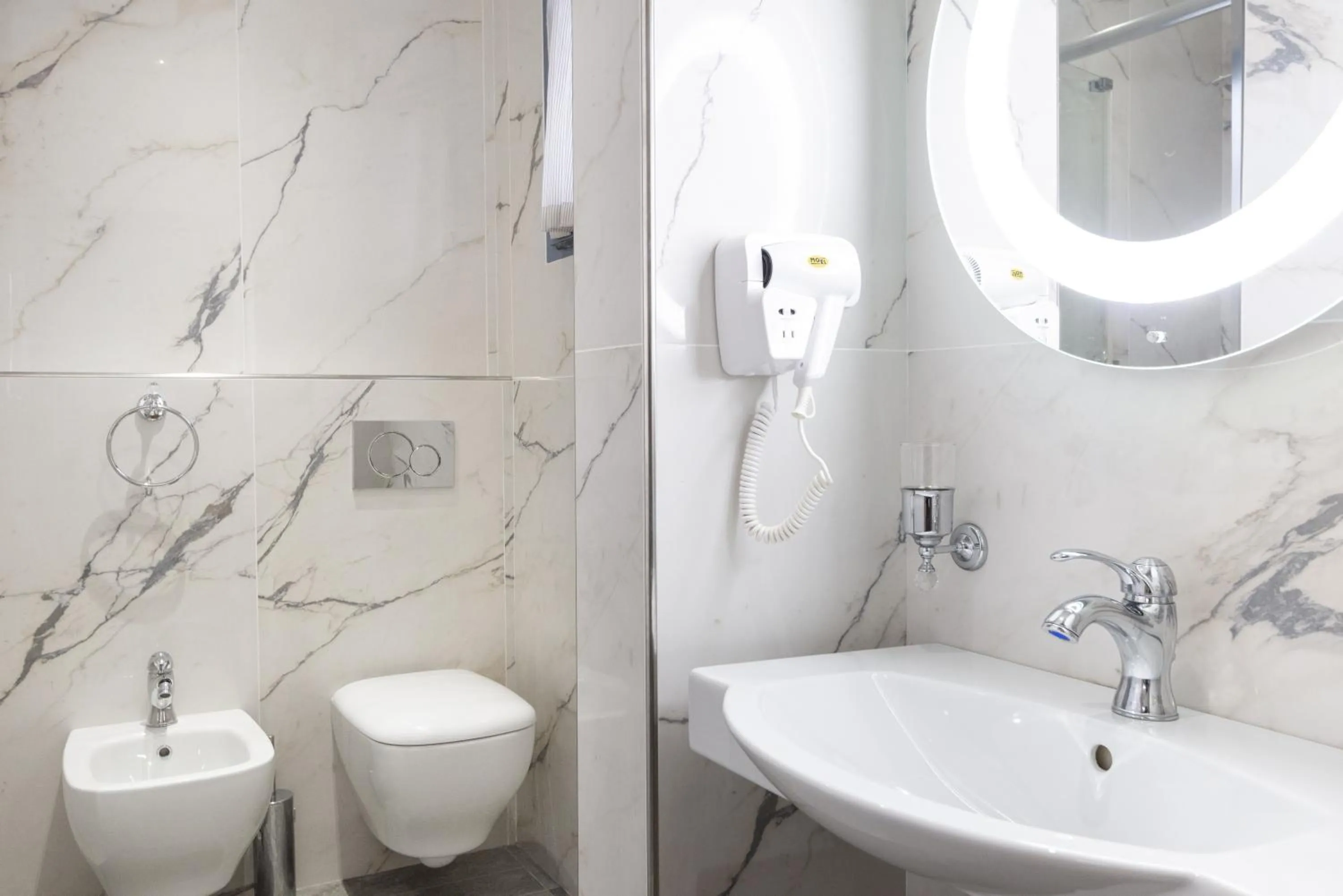 Shower in Royal Boutique Hotel