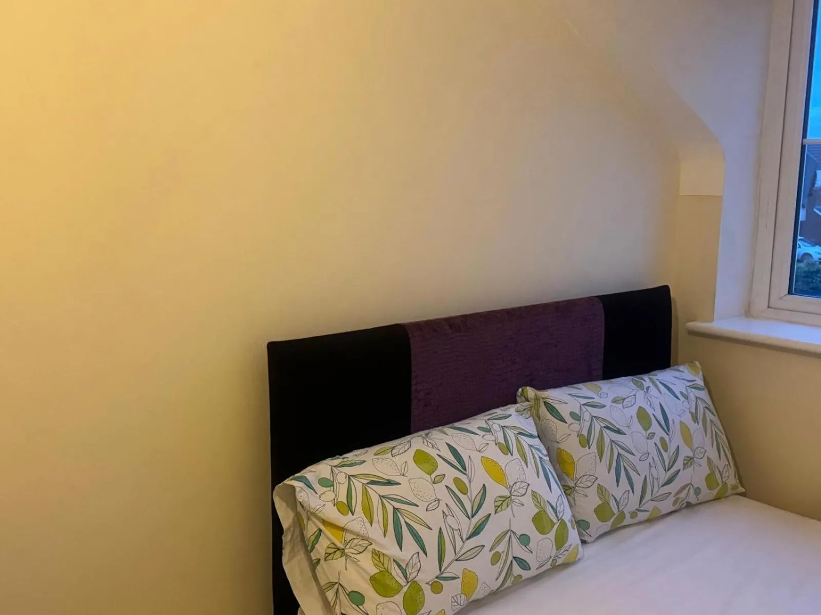 Bedroom, Bed in Komegloba Mega room