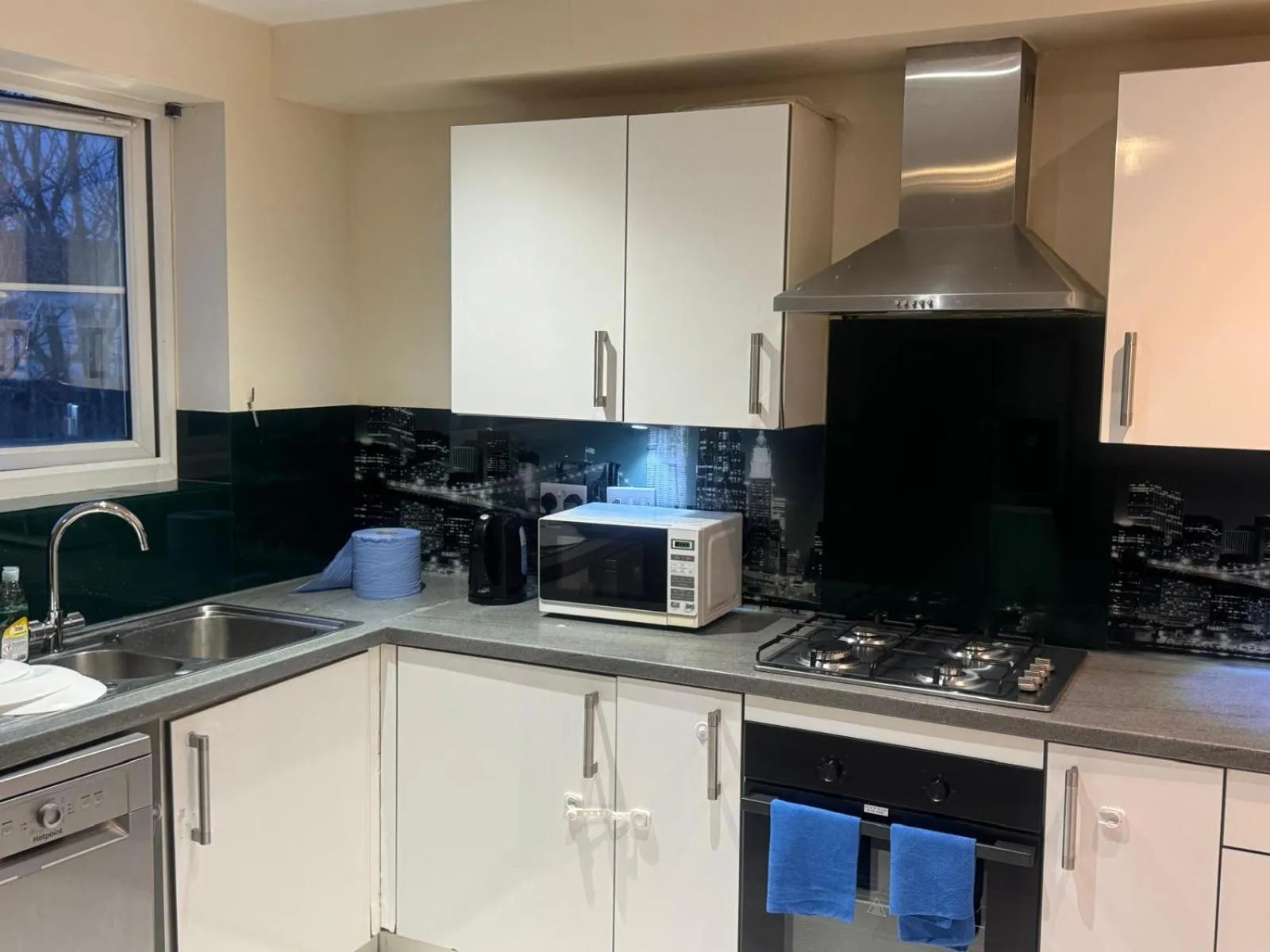 Kitchen or kitchenette in Komegloba Mega room