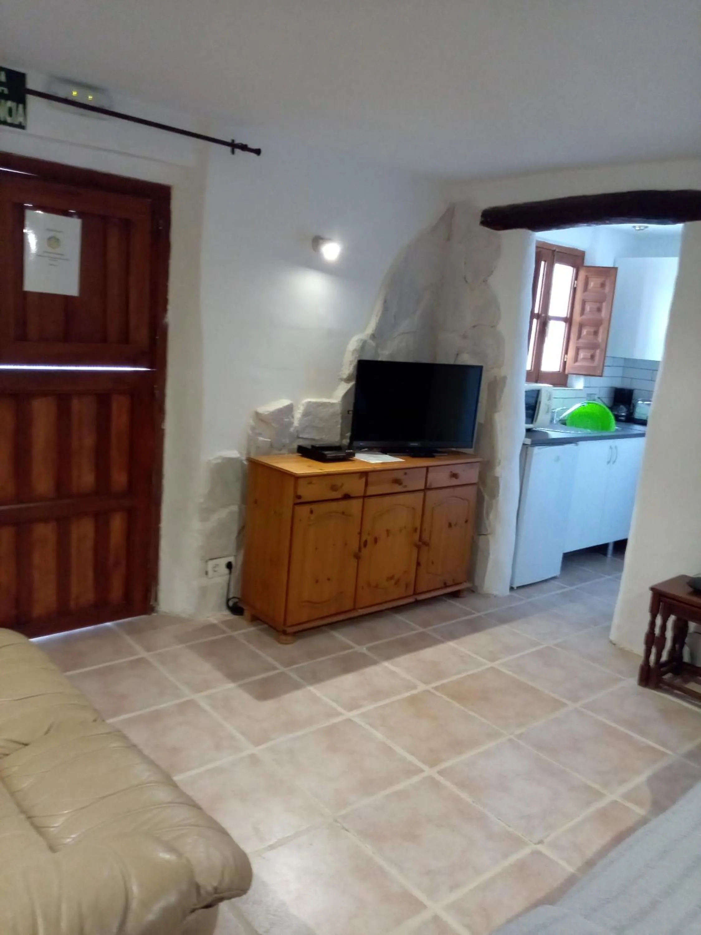 TV and multimedia in Almond Reef Casa Rural