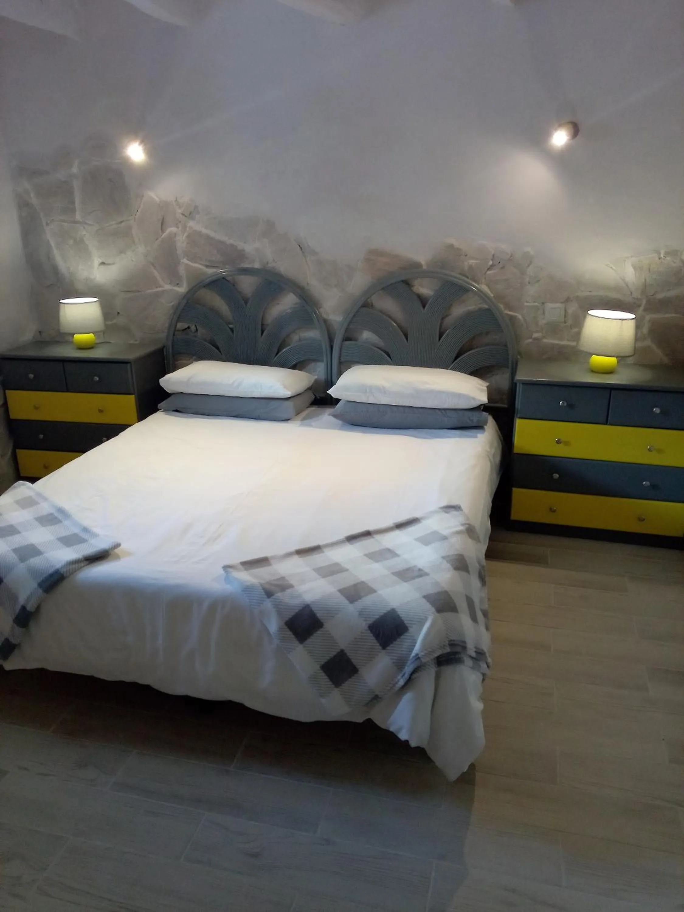 Bed in Almond Reef Casa Rural