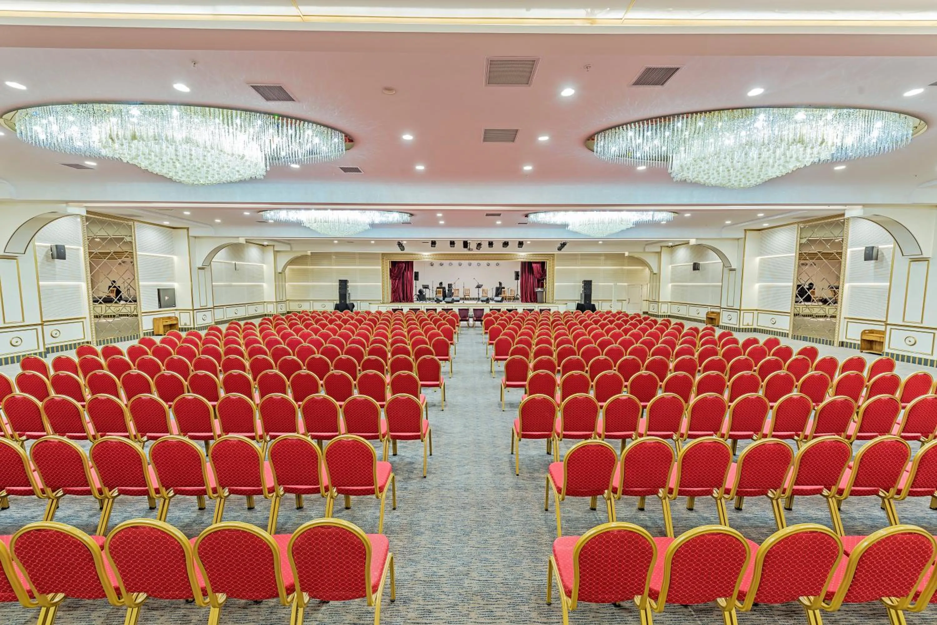 Banquet/Function facilities in Grand Mercure Ankara