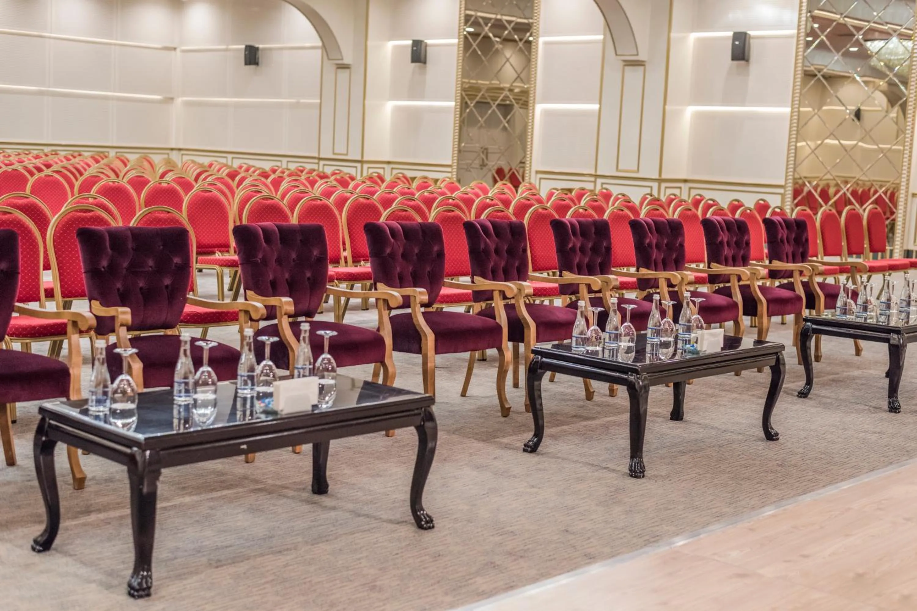 Restaurant/Places to Eat in Grand Mercure Ankara