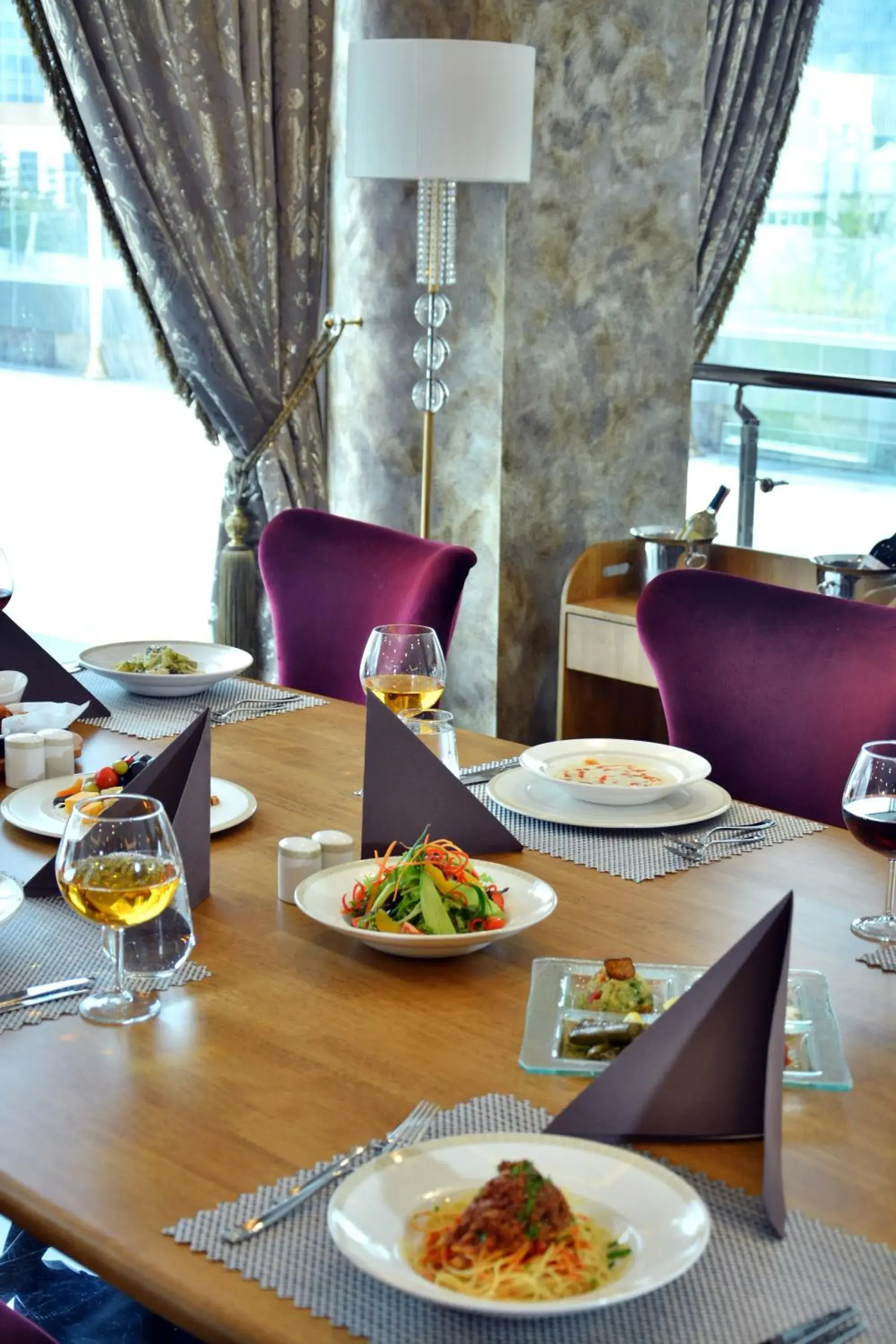 Restaurant/places to eat in Grand Mercure Ankara Restaurant/places to eat in Grand Mercure Ankara