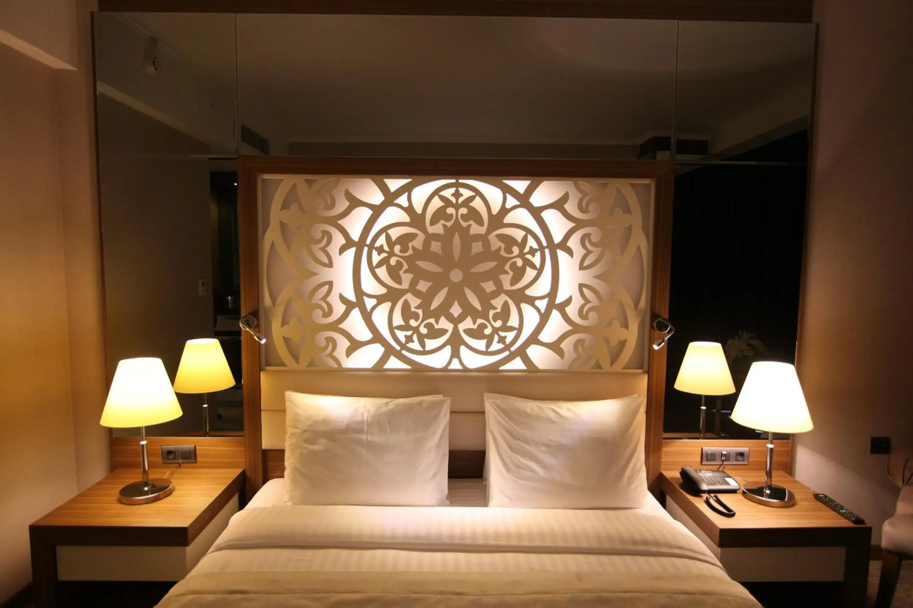 Bedroom, Bed in Grand Mercure Ankara Bedroom, Bed in Grand Mercure Ankara