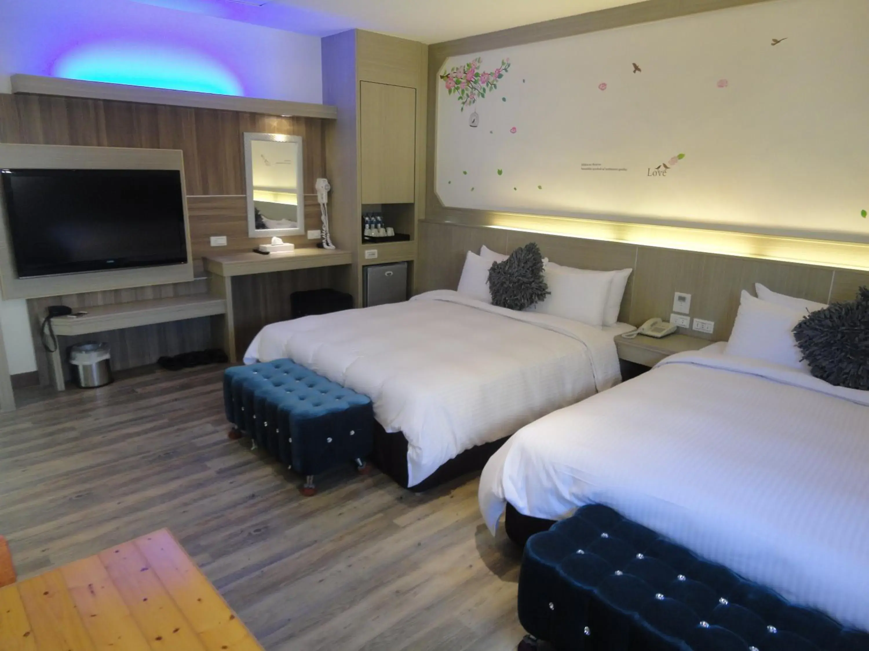 Photo of the whole room, Bed in Royal Hotel Photo of the whole room, Bed in Royal Hotel