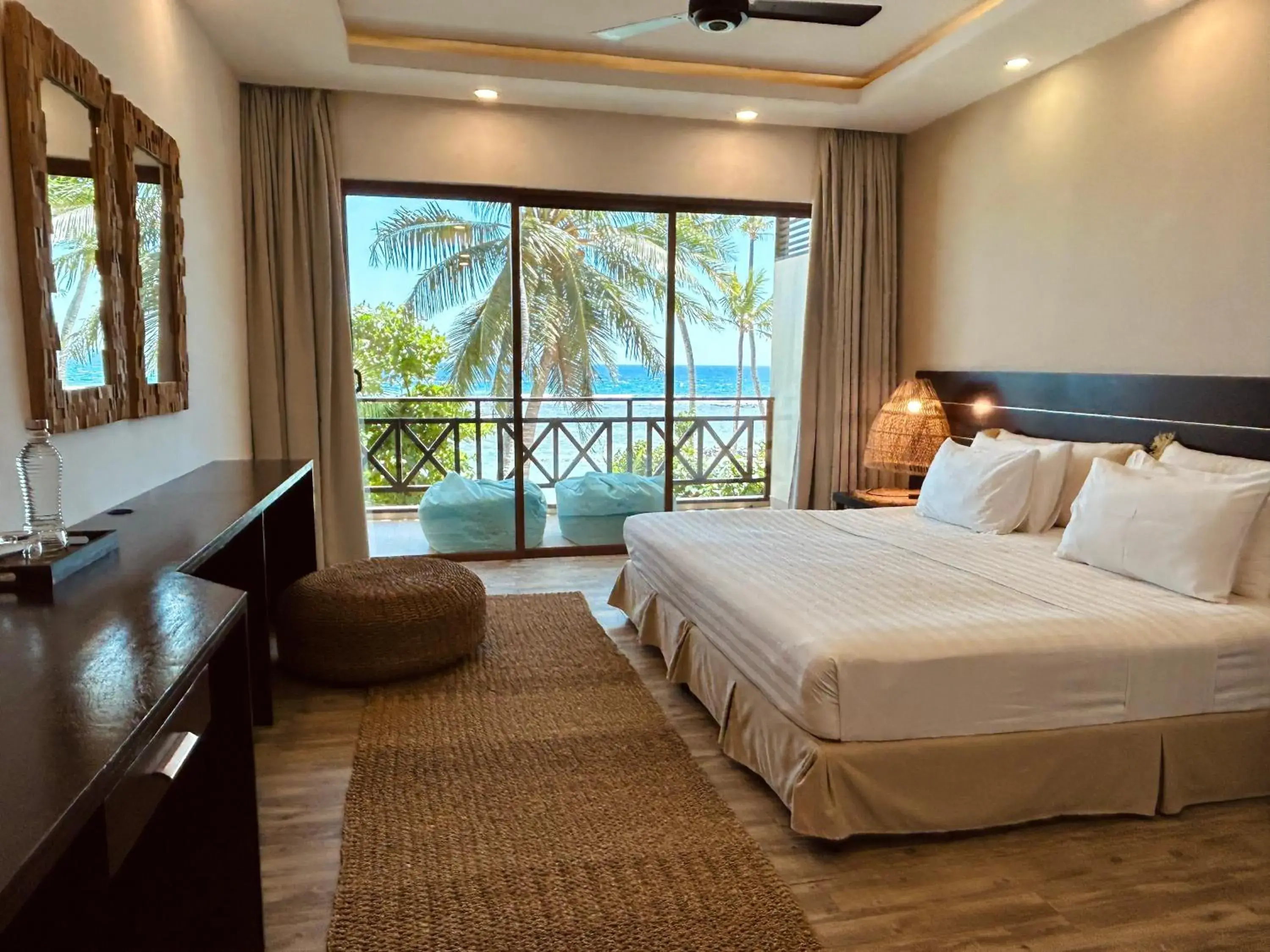 Deluxe Double or Twin Room with Ocean View in Canopus Retreat Thulusdhoo Deluxe Double or Twin Room with Ocean View in Canopus Retreat Thulusdhoo