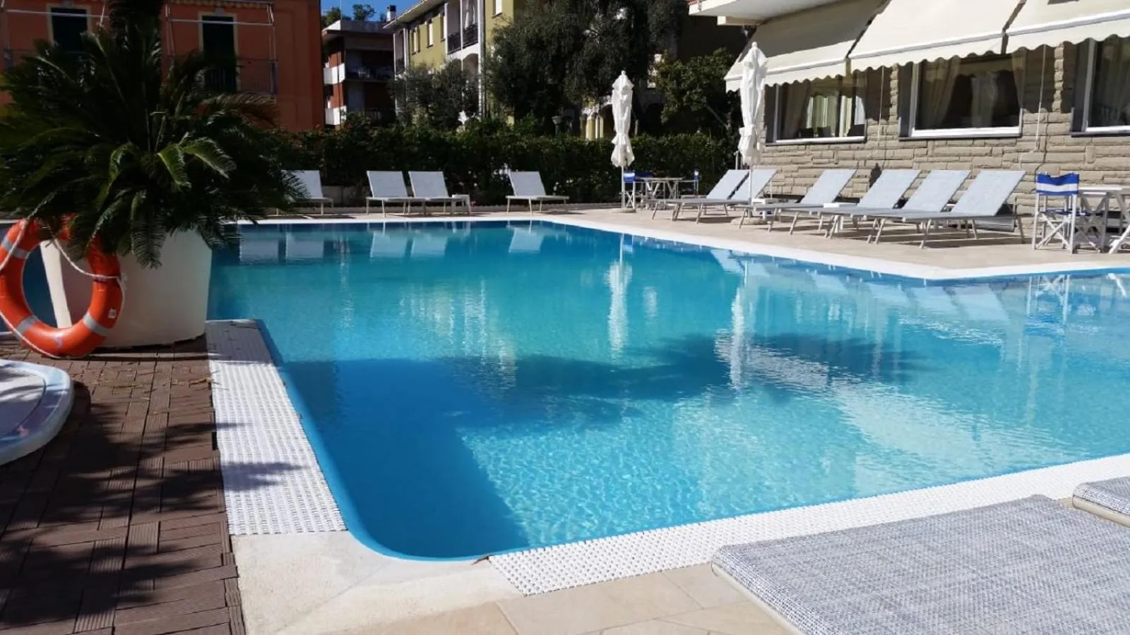 Swimming pool in Hotel Splendid