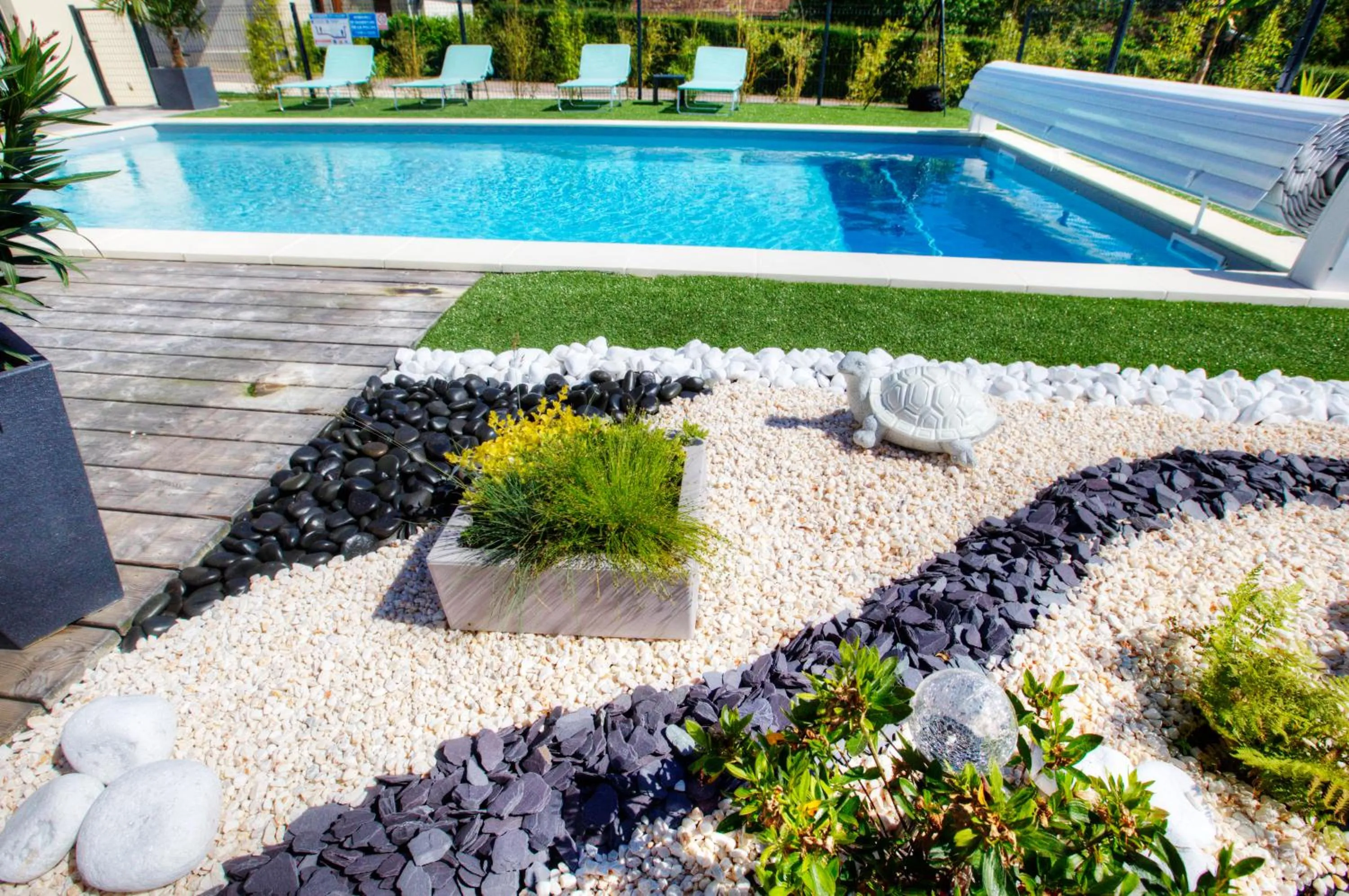 Decorative detail in Ome sweet home