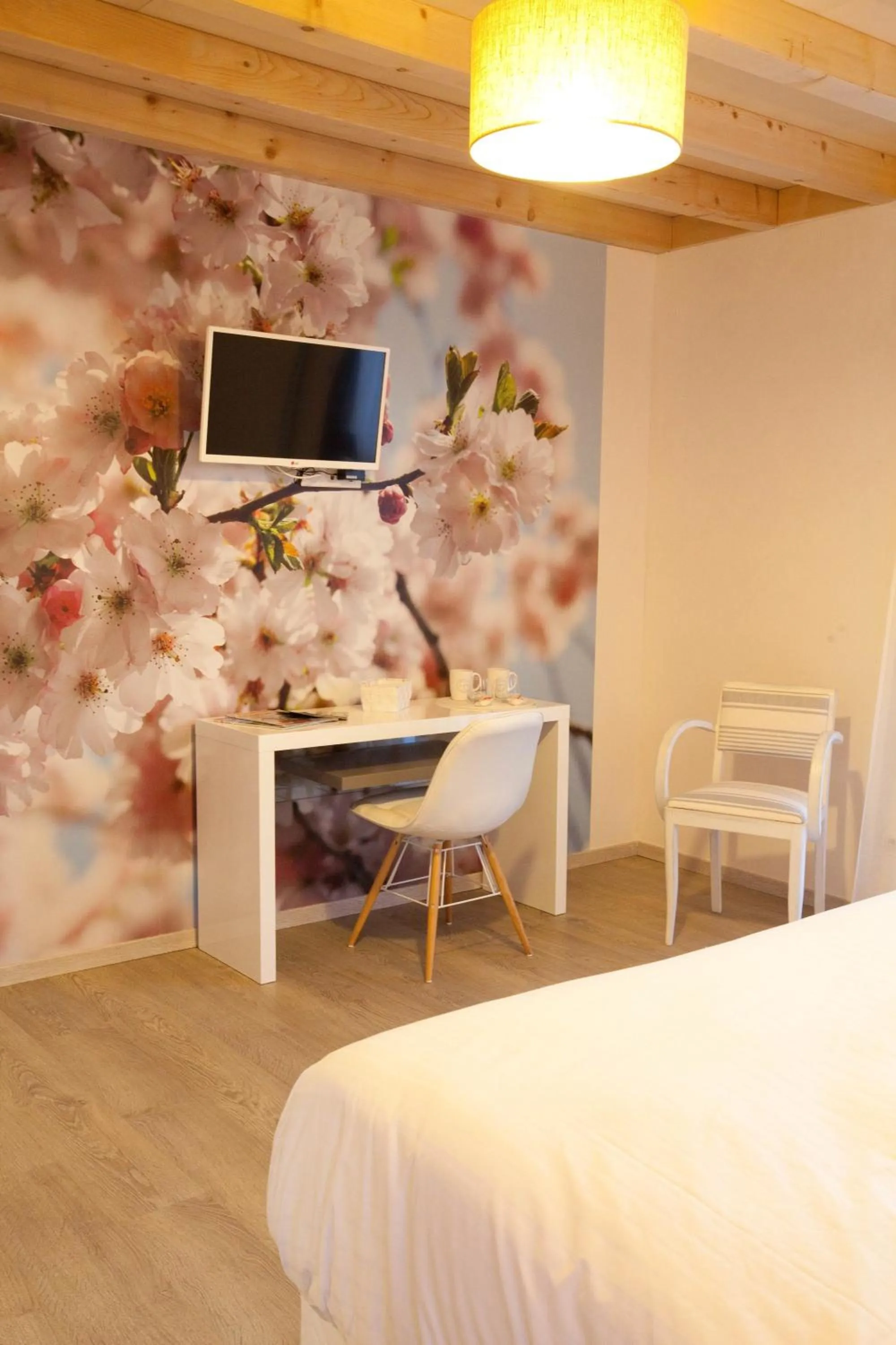 Decorative detail, Bed in Ome sweet home