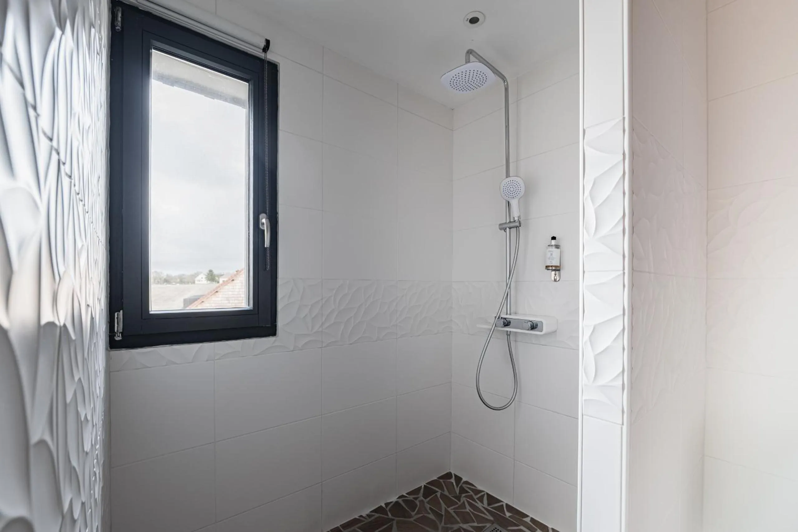 Shower in Ome sweet home