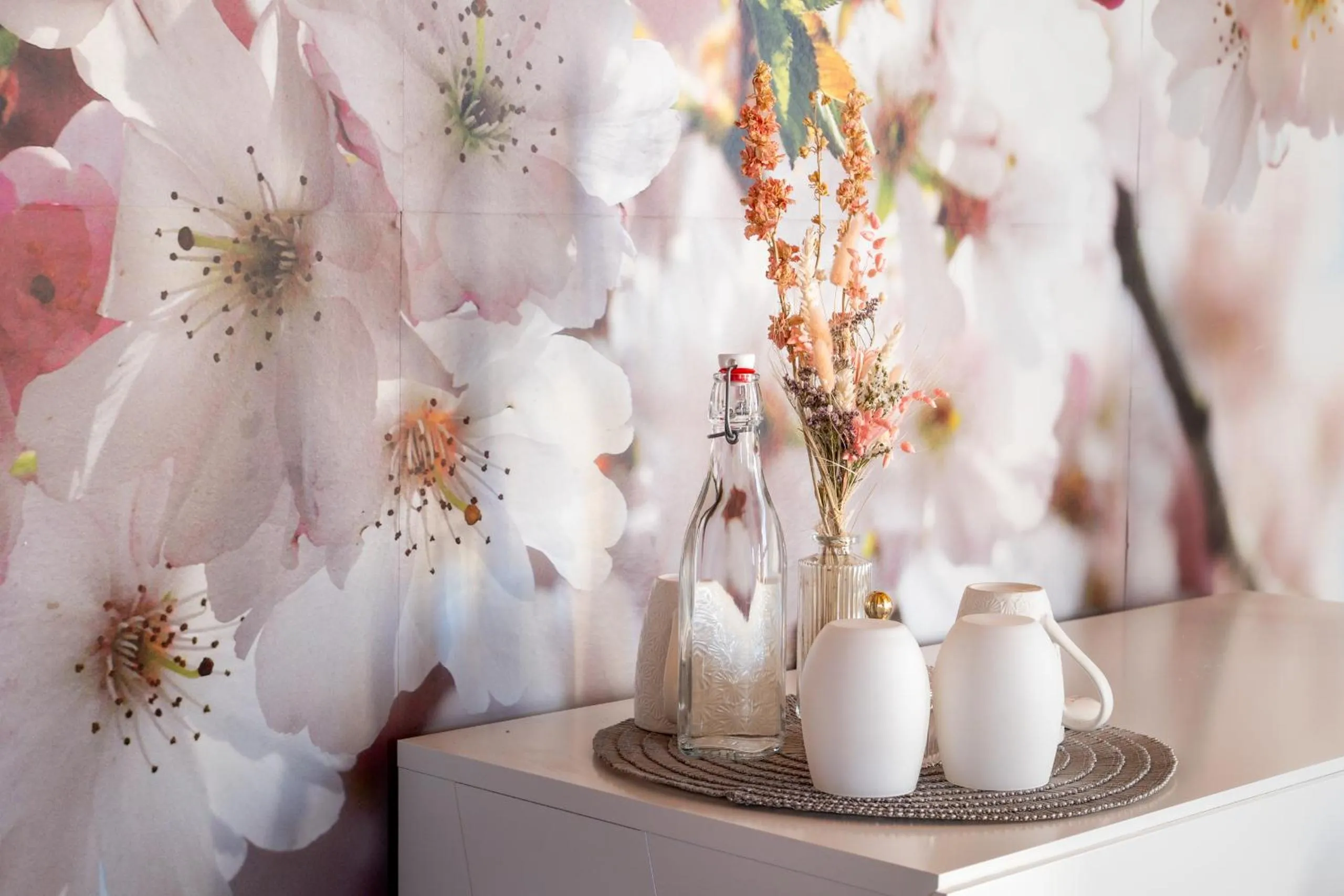 Decorative detail in Ome sweet home