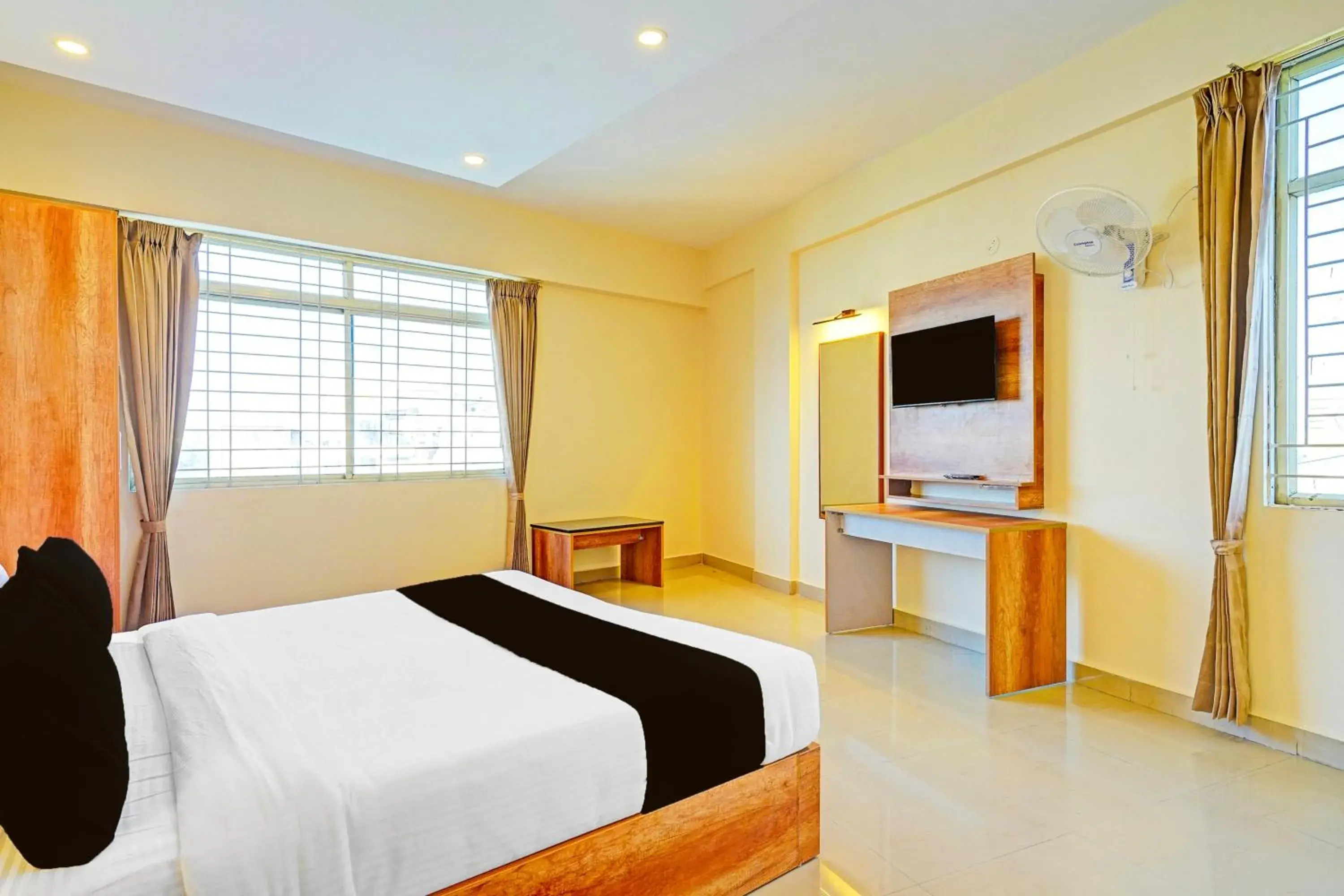Standard Double Room - single occupancy in Hotel O Indian Suites Standard Double Room - single occupancy in Hotel O Indian Suites