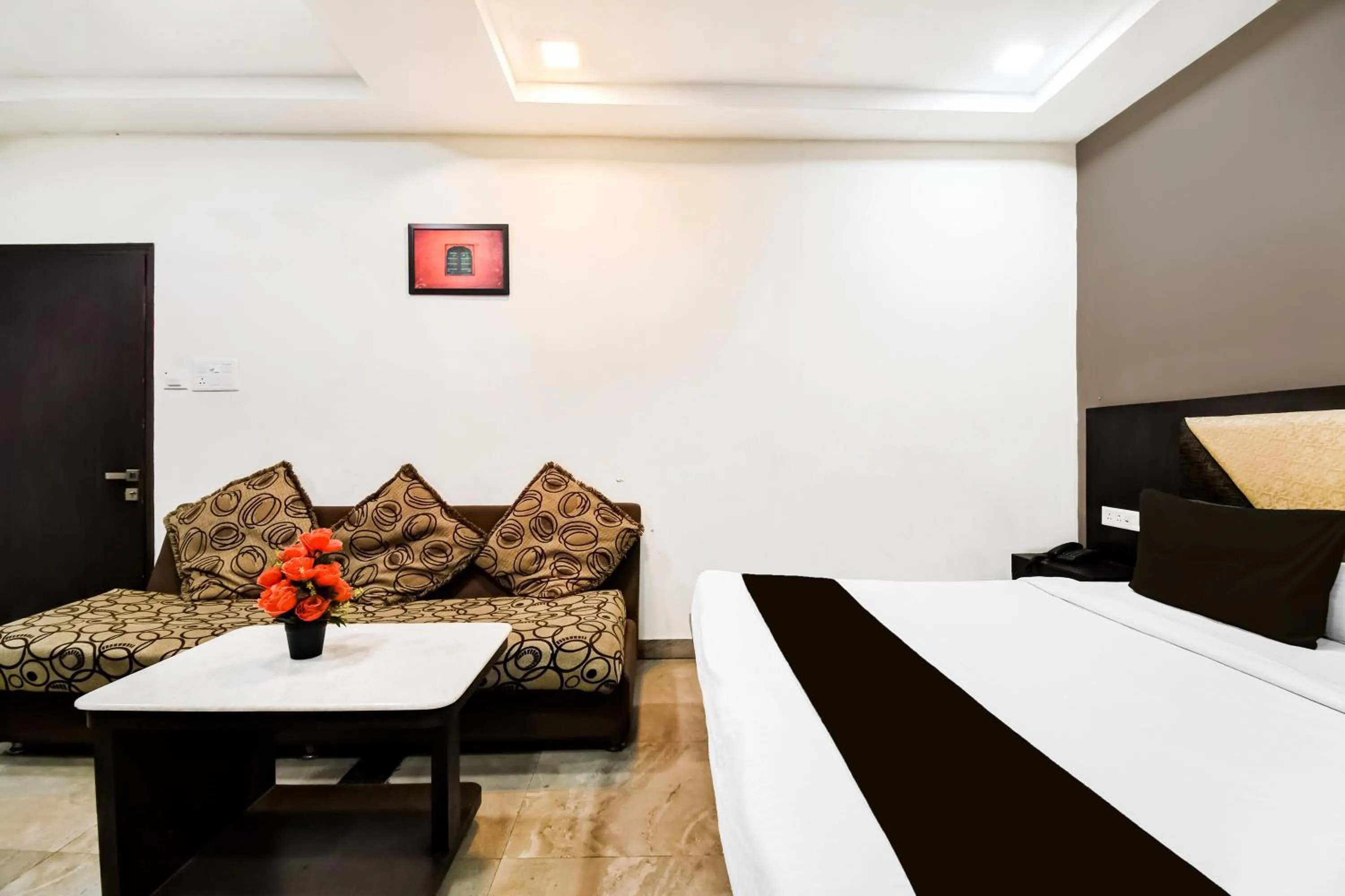 Bedroom, Bed in Hotel O Raipur City Center Formerly South Inn