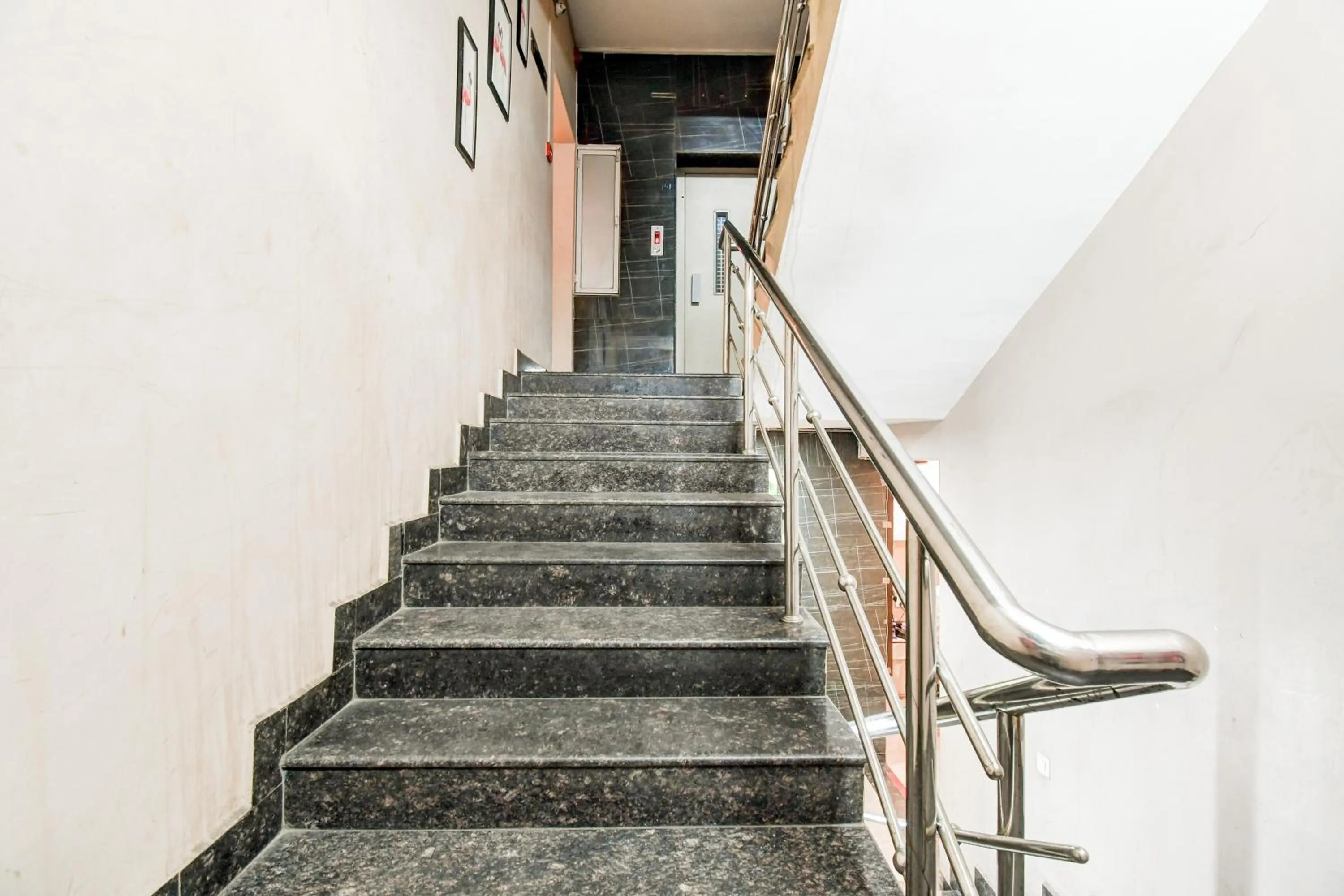 Lobby or reception in Hotel O Raipur City Center Formerly South Inn