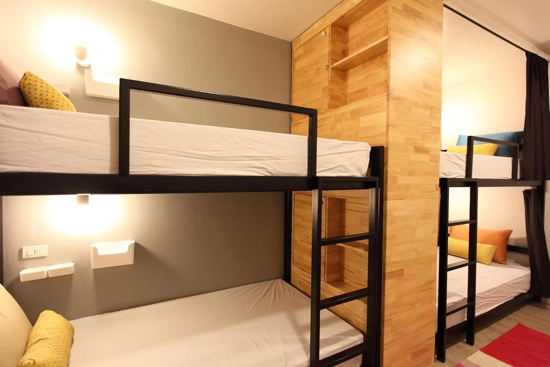 bunk bed in Lupta Hostel Patong Hideaway