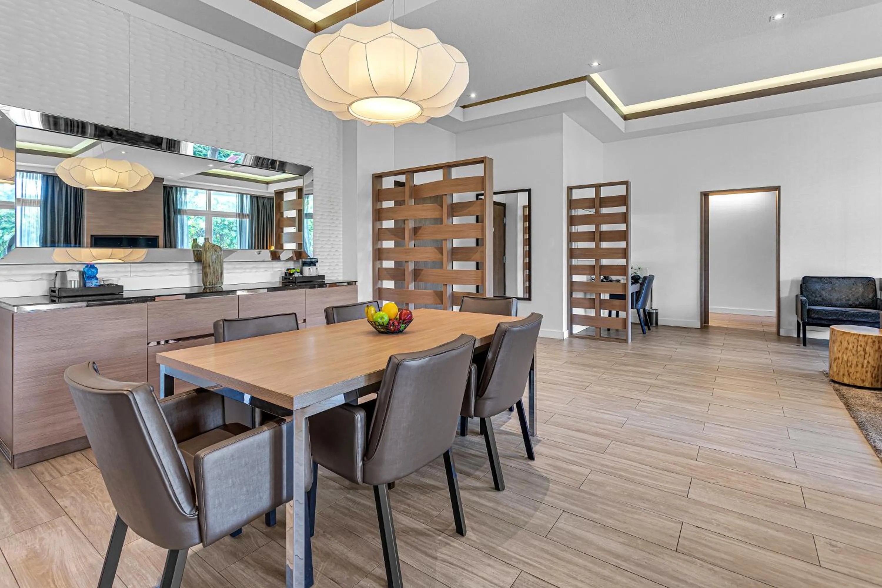 Dining area in Resorts World Bimini