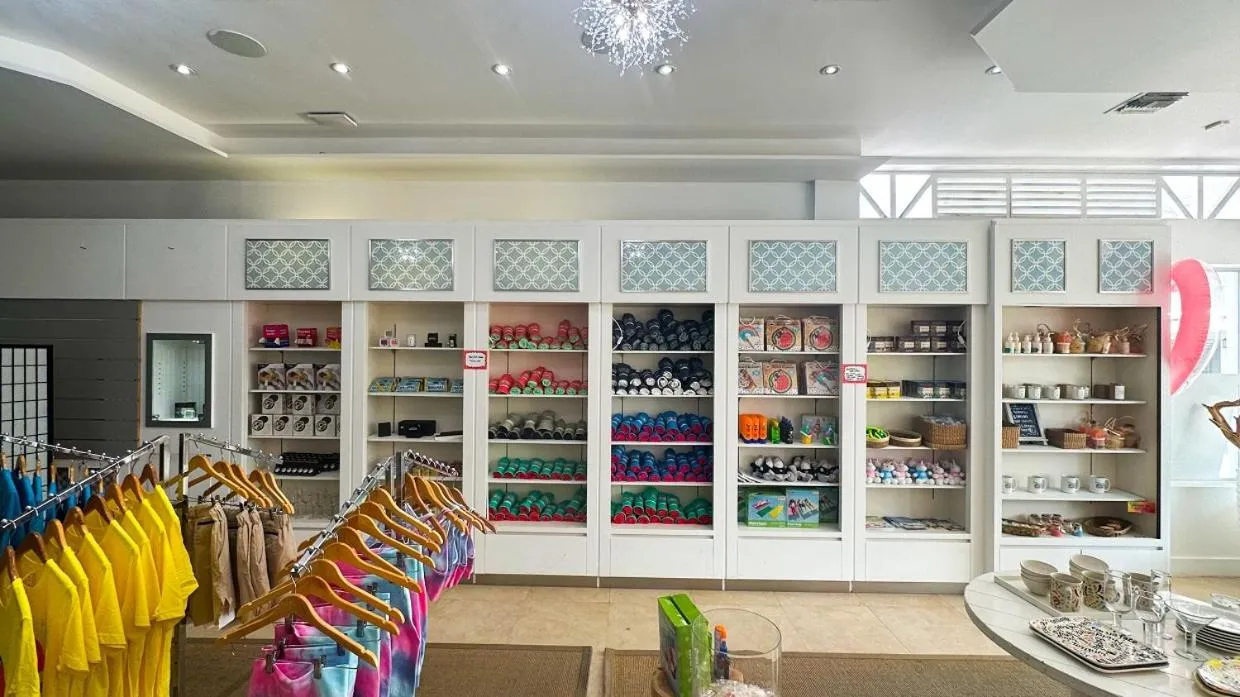 On-site shops in Resorts World Bimini