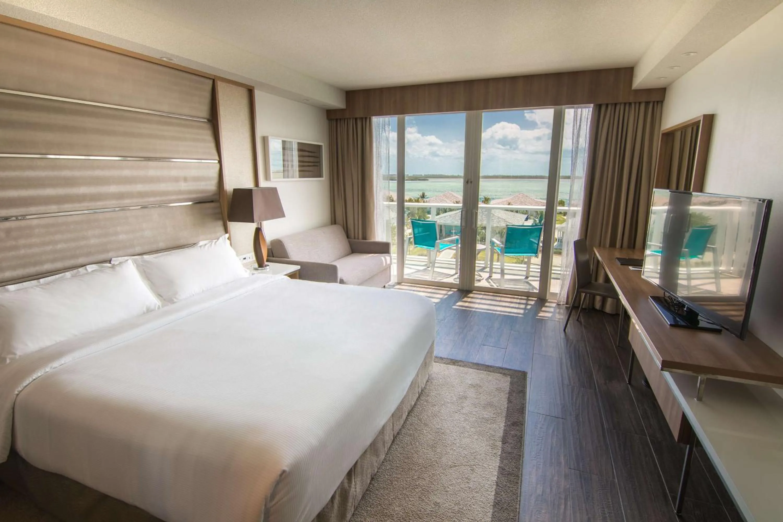 Bed in Resorts World Bimini