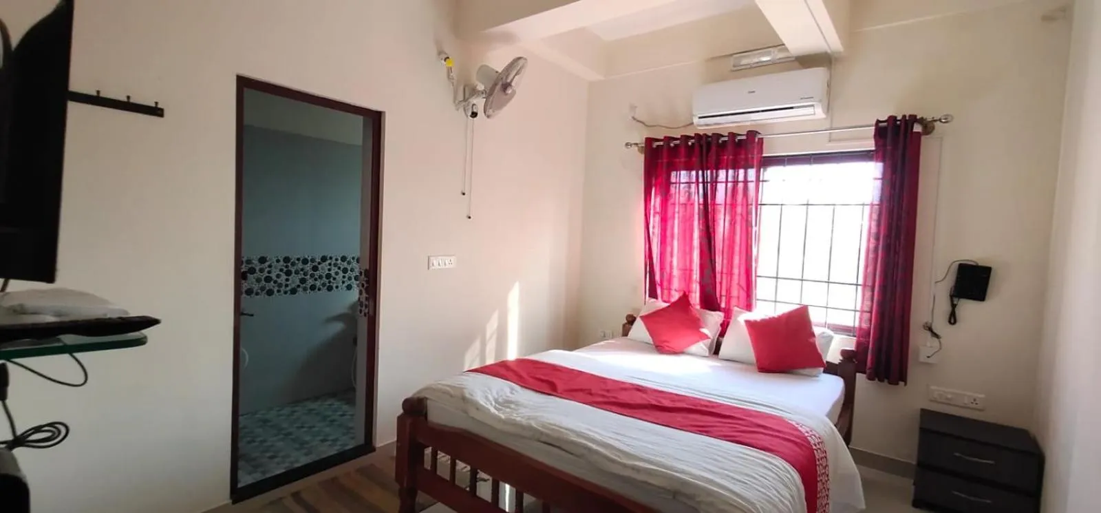 Bed in Shanthala Residency