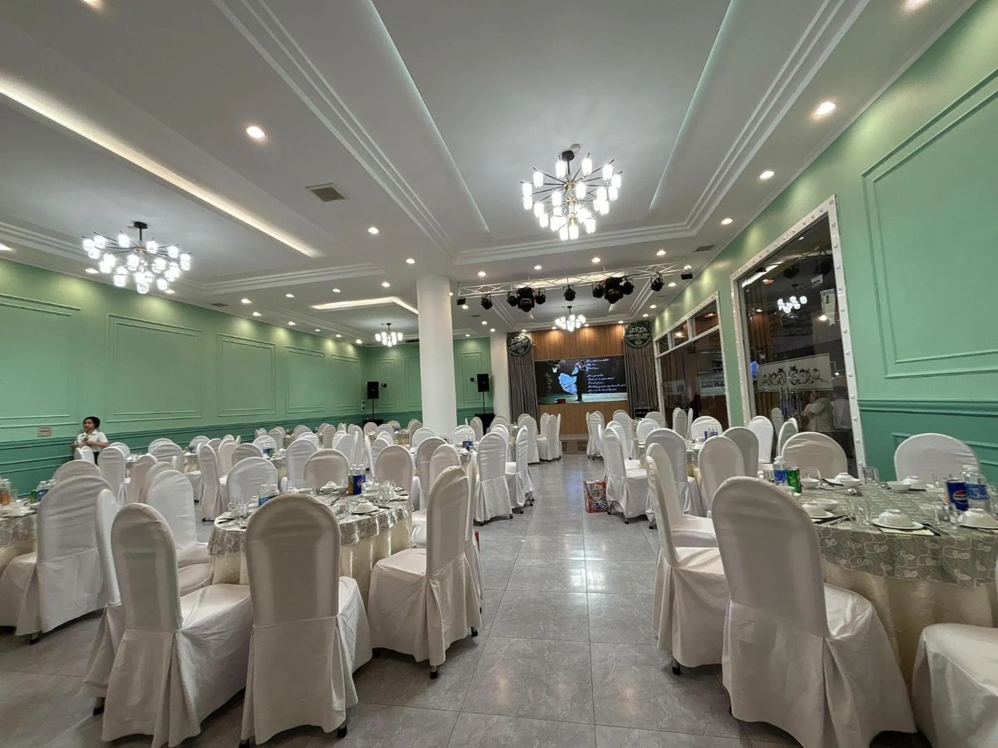 Restaurant/places to eat in Khách Sạn Đối Ngoại Biên Phòng