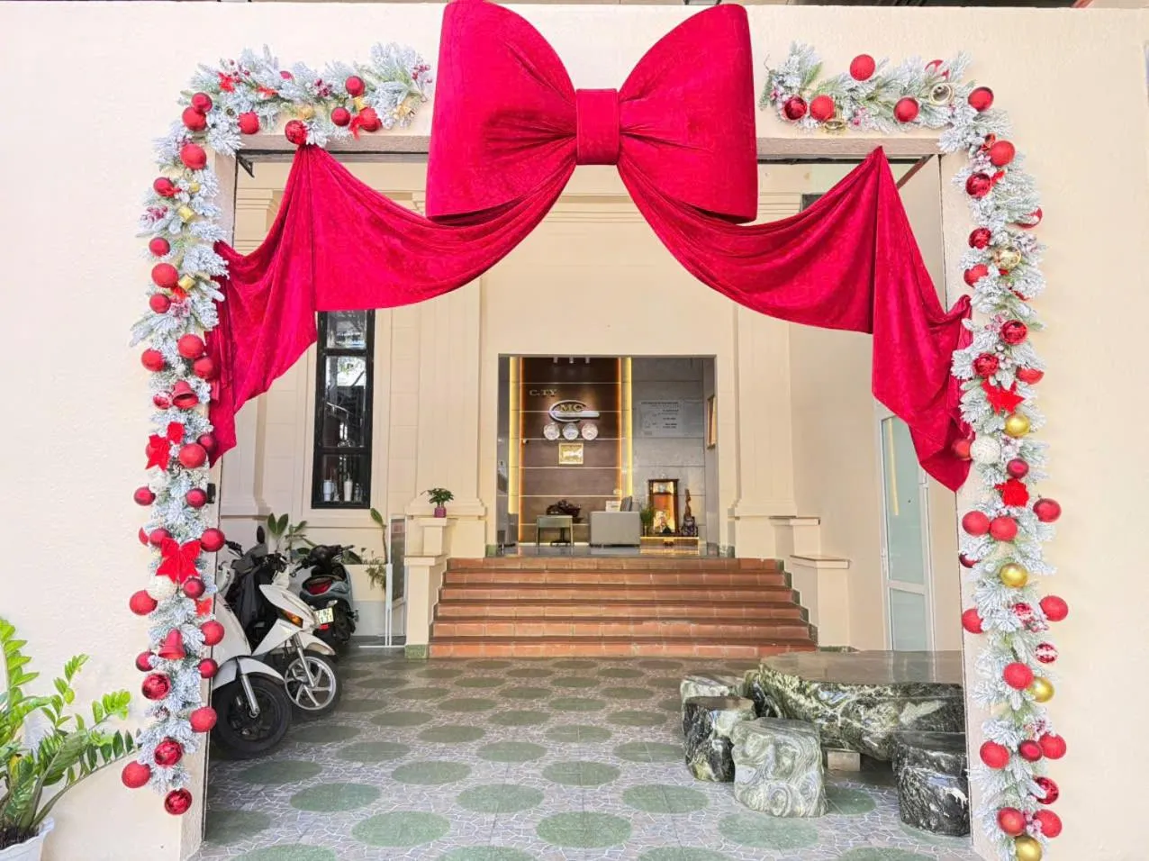 Facade/entrance in Khách Sạn Đối Ngoại Biên Phòng