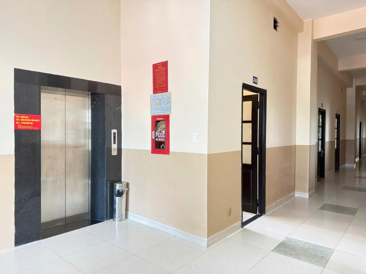 elevator in Khách Sạn Đối Ngoại Biên Phòng