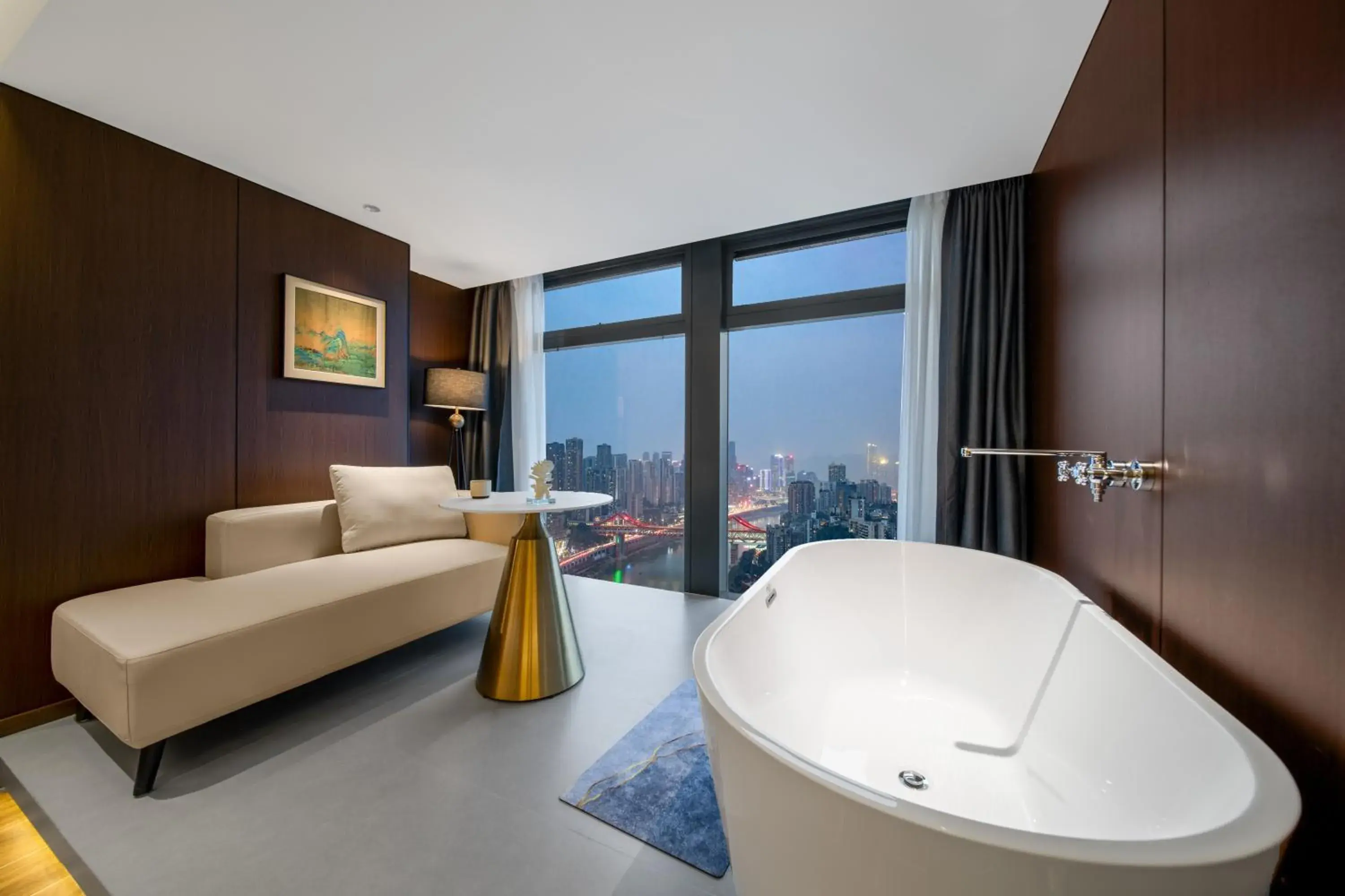 Double Room with Spa Bath in Chongqing Junsheng Cloud River View Hotel -Guanyinqiao Beibin 1st Road Branch- Near Liziba, Hongyad ong, and Huaxin Street Metro Station Double Room with Spa Bath in Chongqing Junsheng Cloud River View Hotel -Guanyinqiao Beibin 1st Road Branch- Near Liziba, Hongyad ong, and Huaxin Street Metro Station