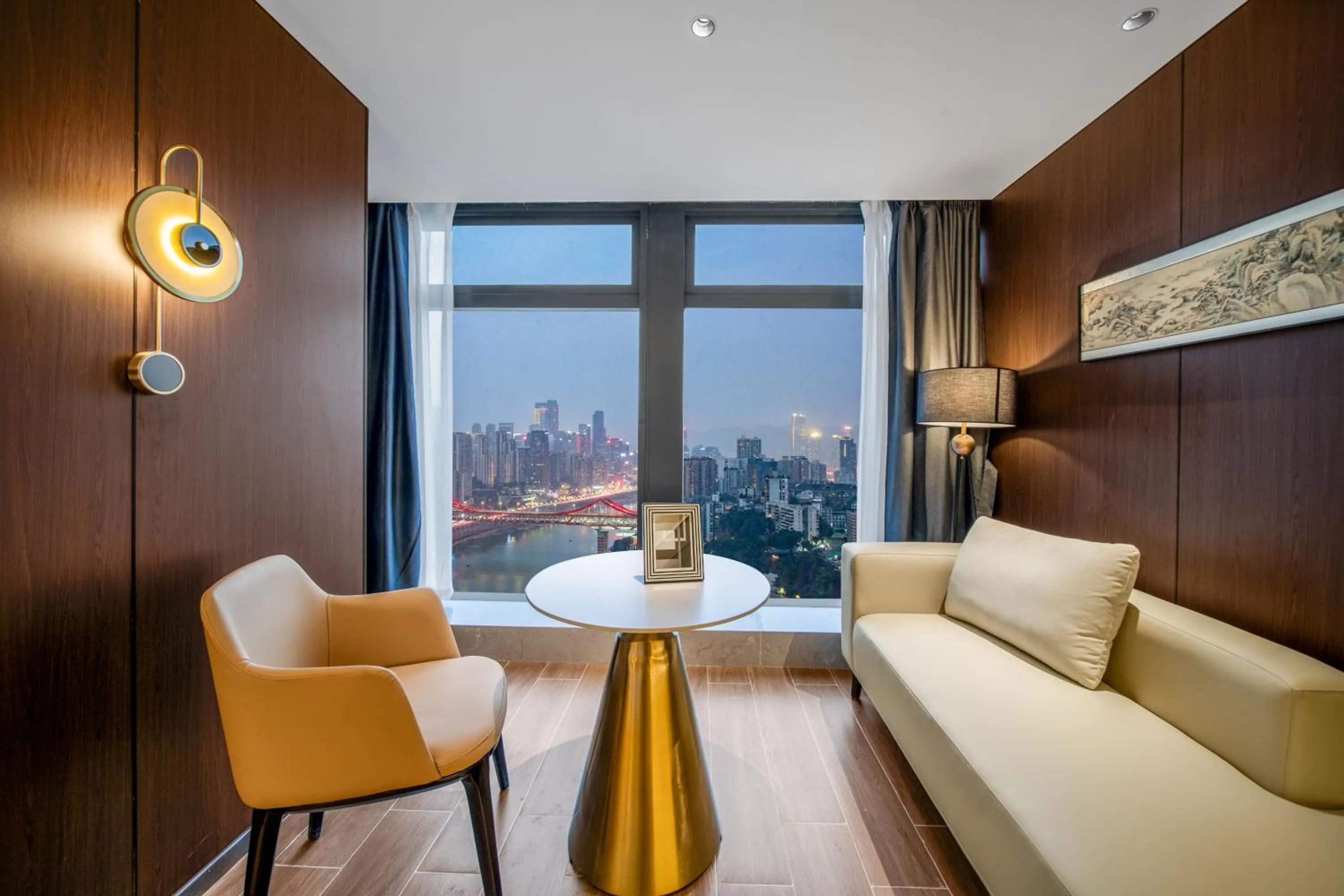 Queen Room in Chongqing Junsheng Cloud River View Hotel -Guanyinqiao Beibin 1st Road Branch- Near Liziba, Hongyad ong, and Huaxin Street Metro Station